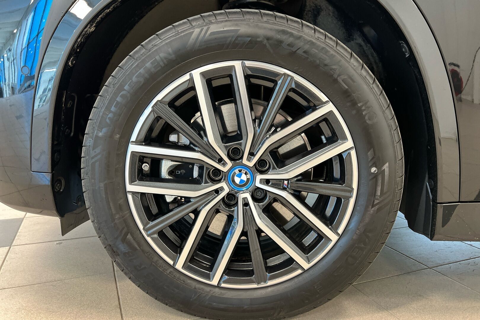 BMW X1 iso kuva 10