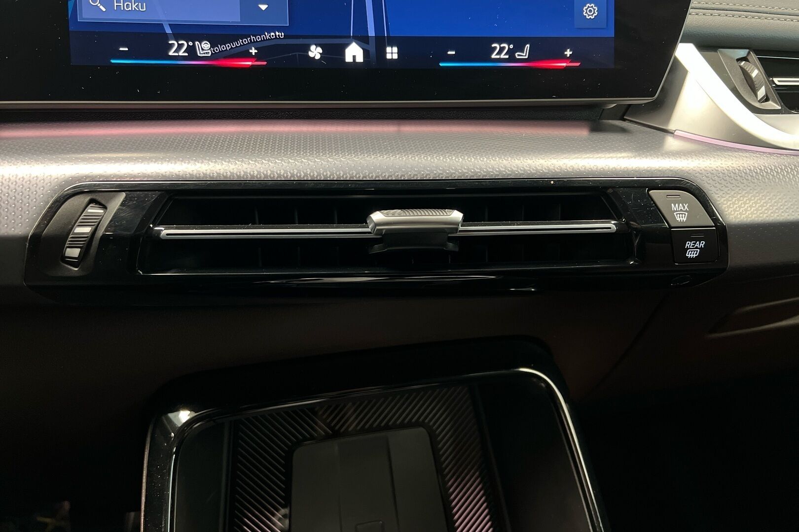 BMW X1 iso kuva 13
