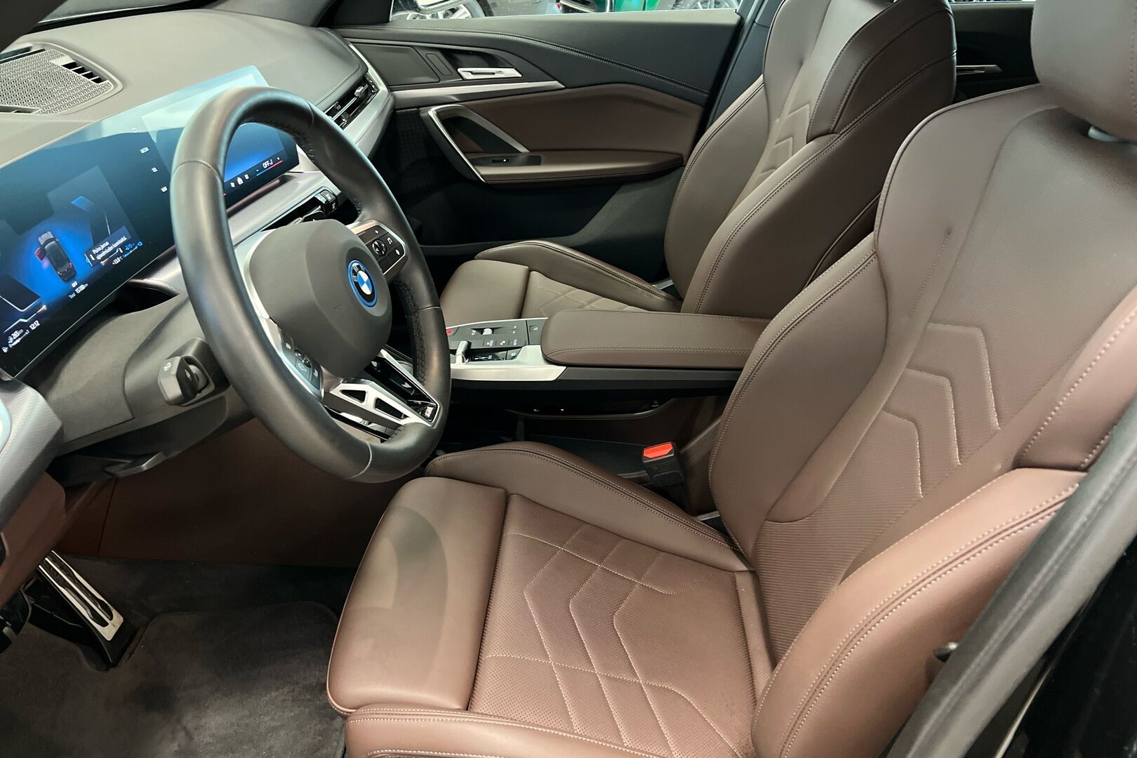 BMW X1 iso kuva 7