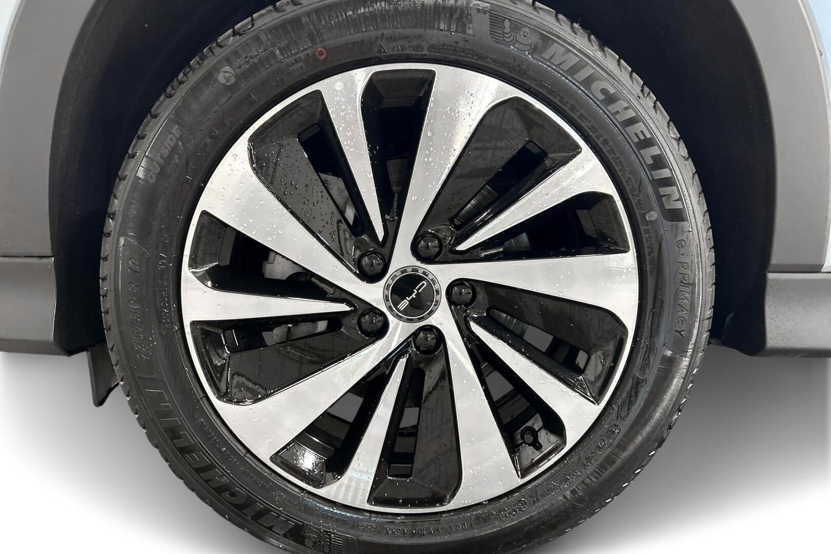 BYD Seal U iso kuva 12