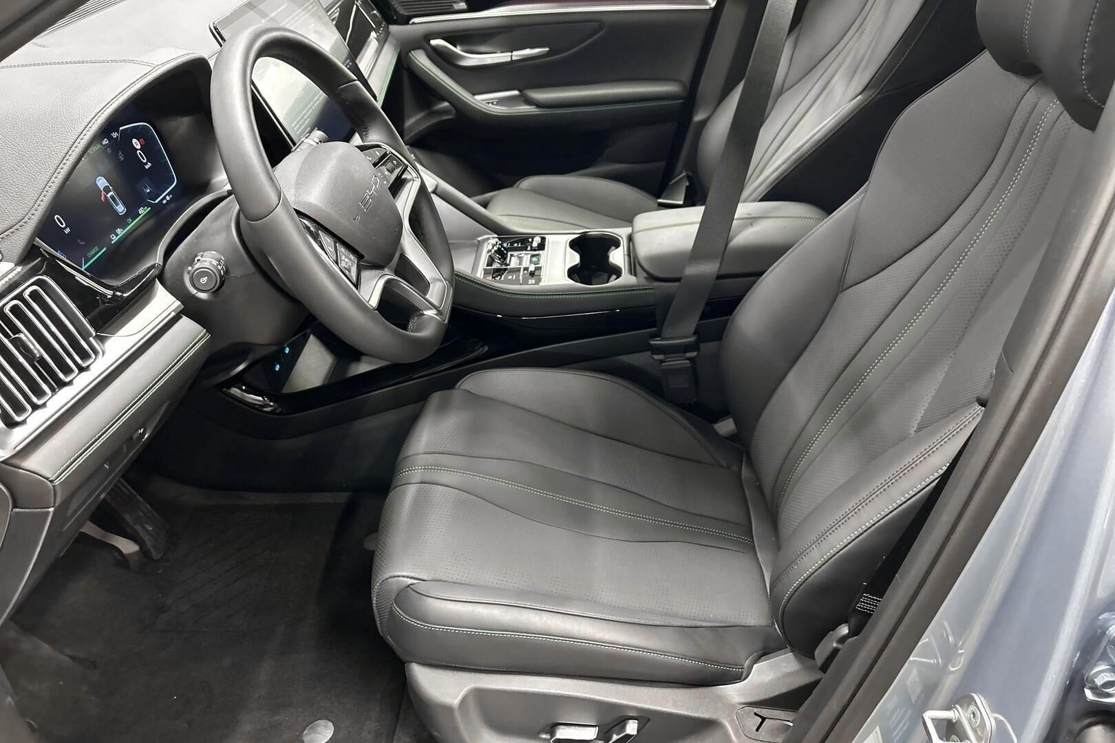 BYD Seal U iso kuva 8