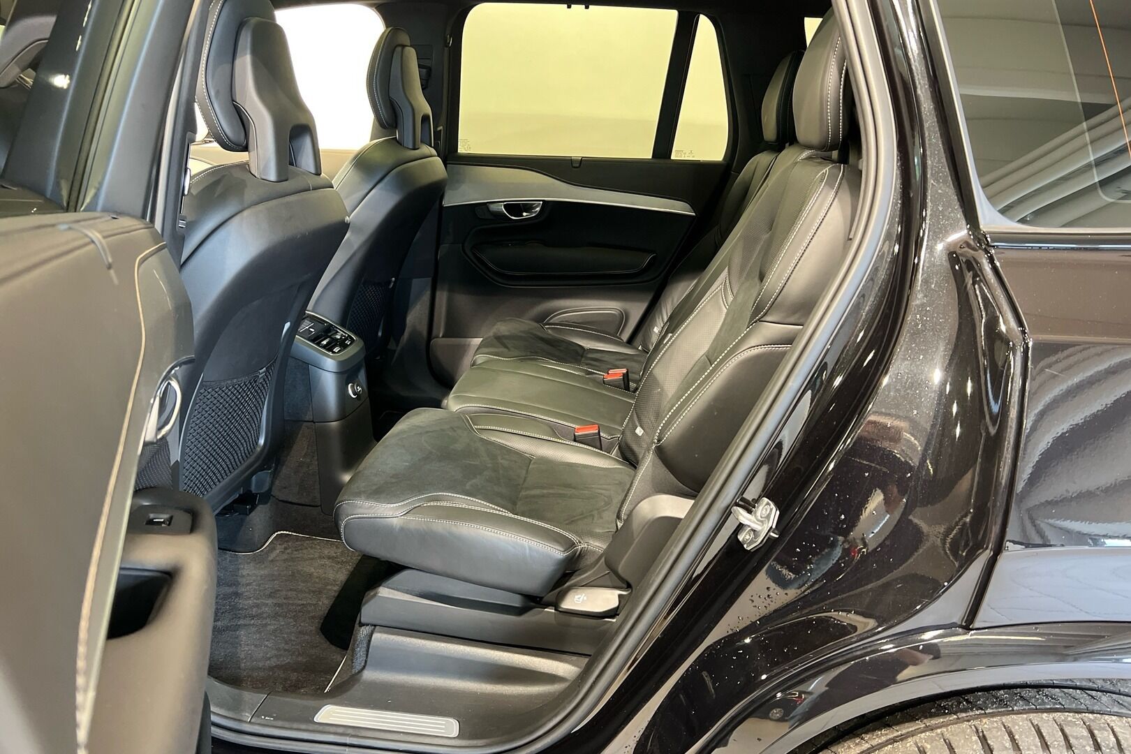 VOLVO XC90 iso kuva 10