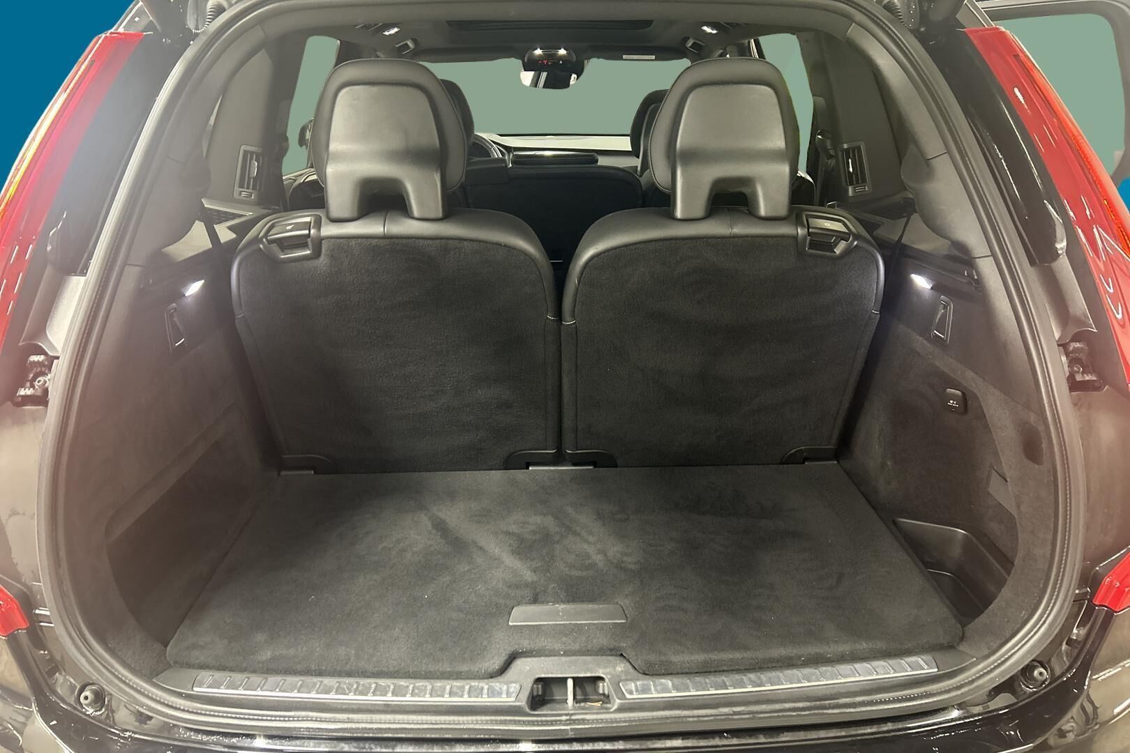 VOLVO XC90 iso kuva 12