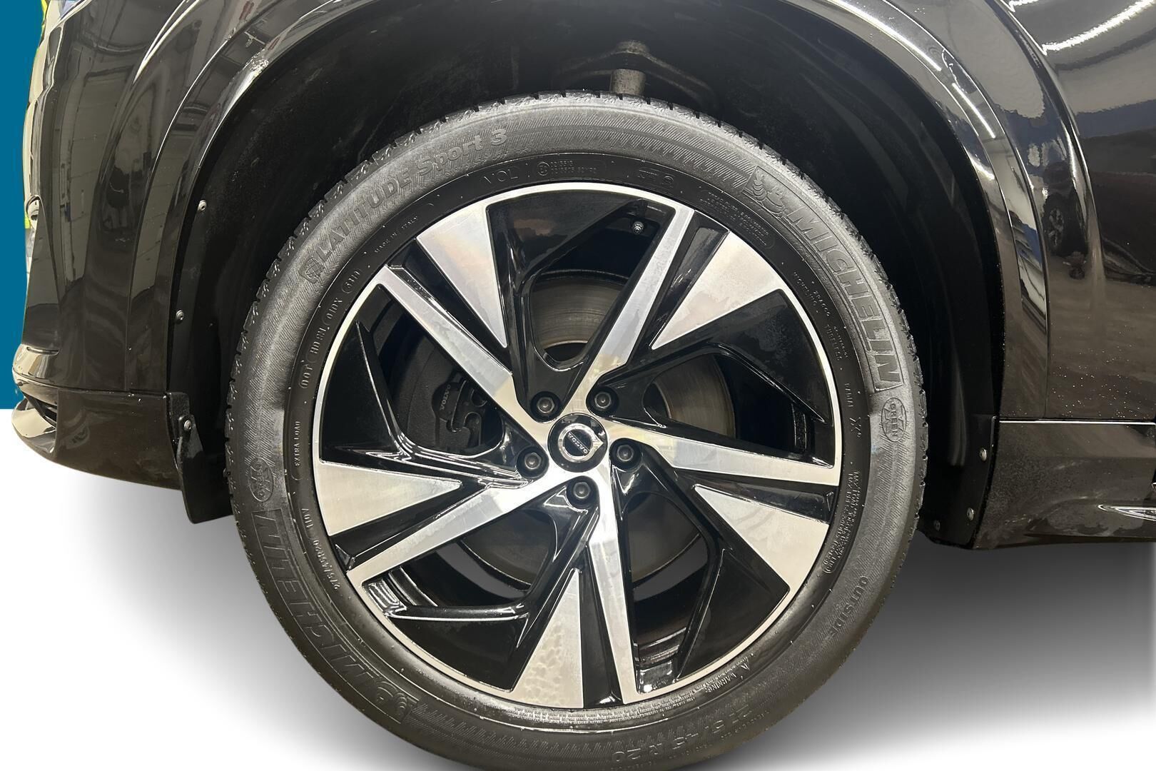 VOLVO XC90 iso kuva 13