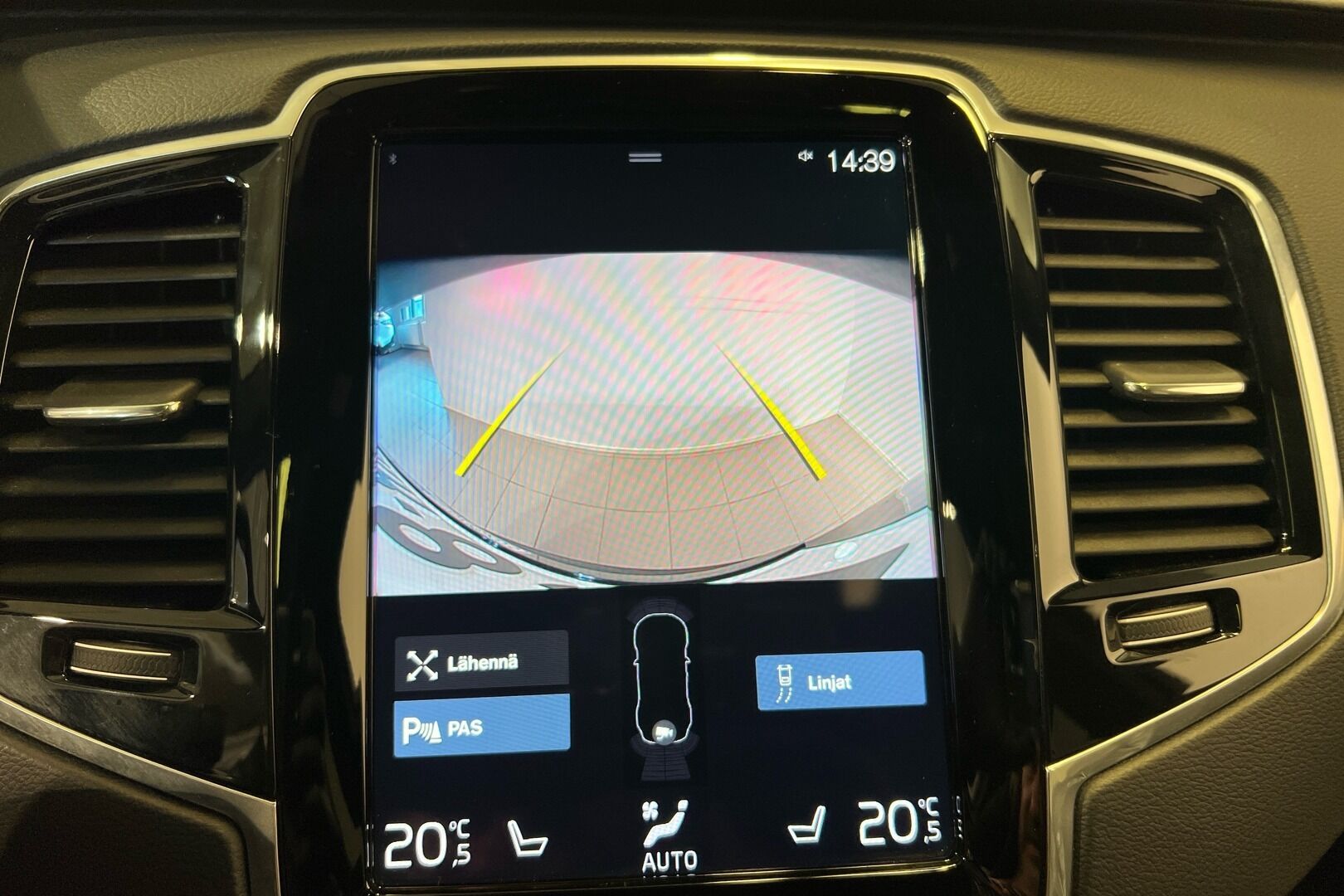 VOLVO XC90 iso kuva 15