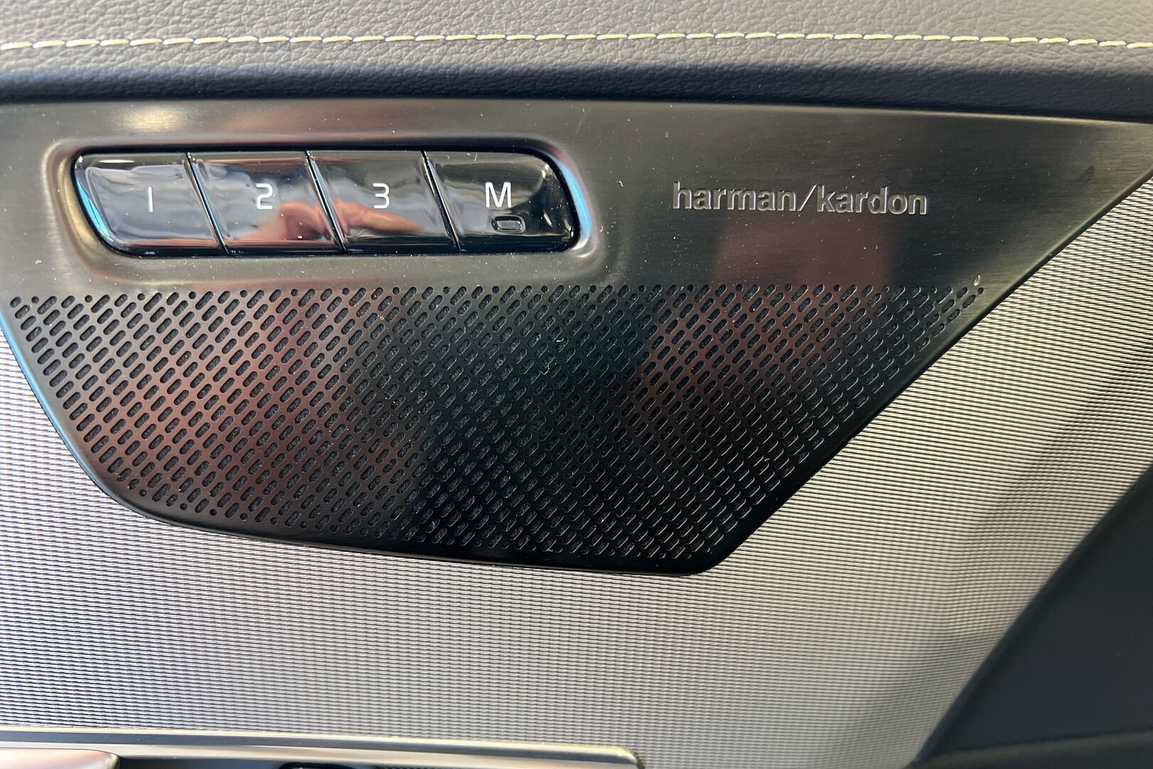 VOLVO XC90 iso kuva 16