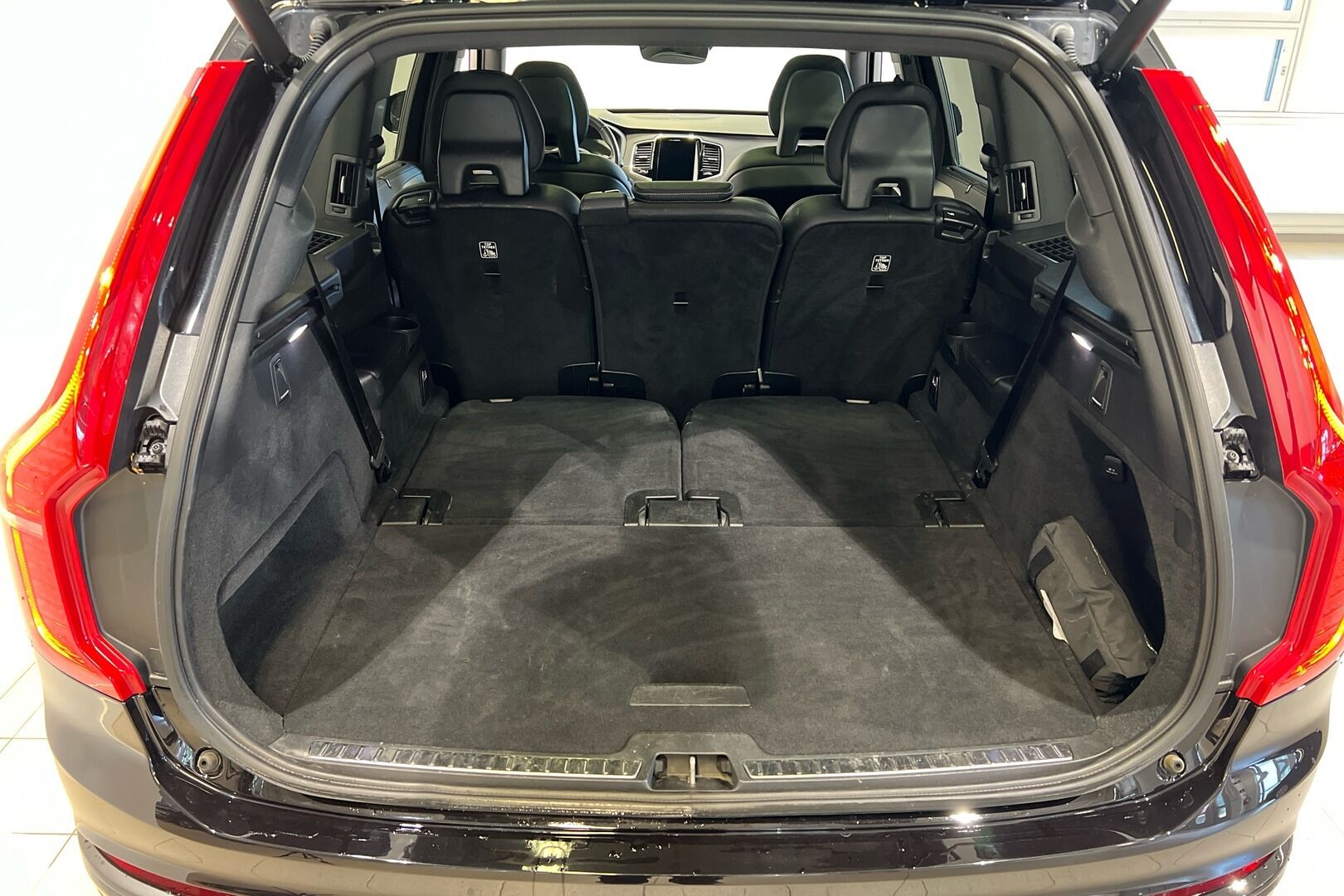 VOLVO XC90 iso kuva 17