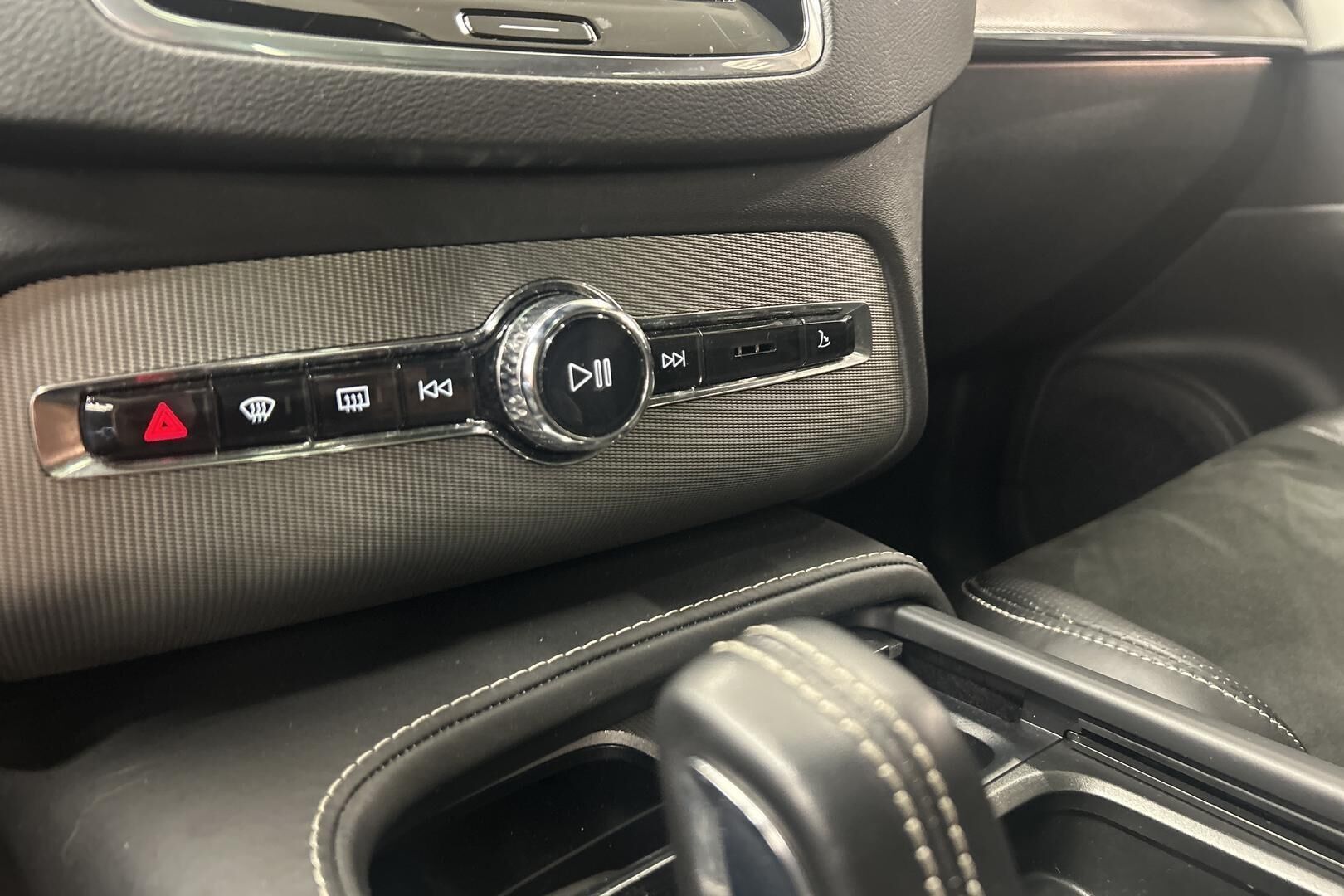 VOLVO XC90 iso kuva 20