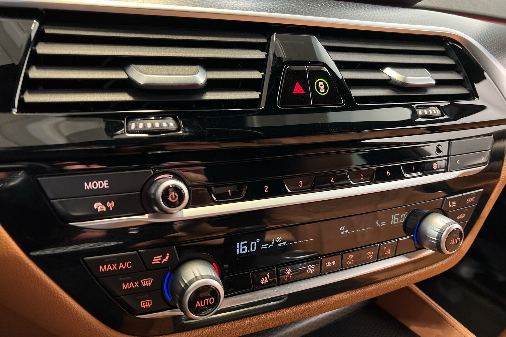 BMW 5-SARJA iso kuva 16