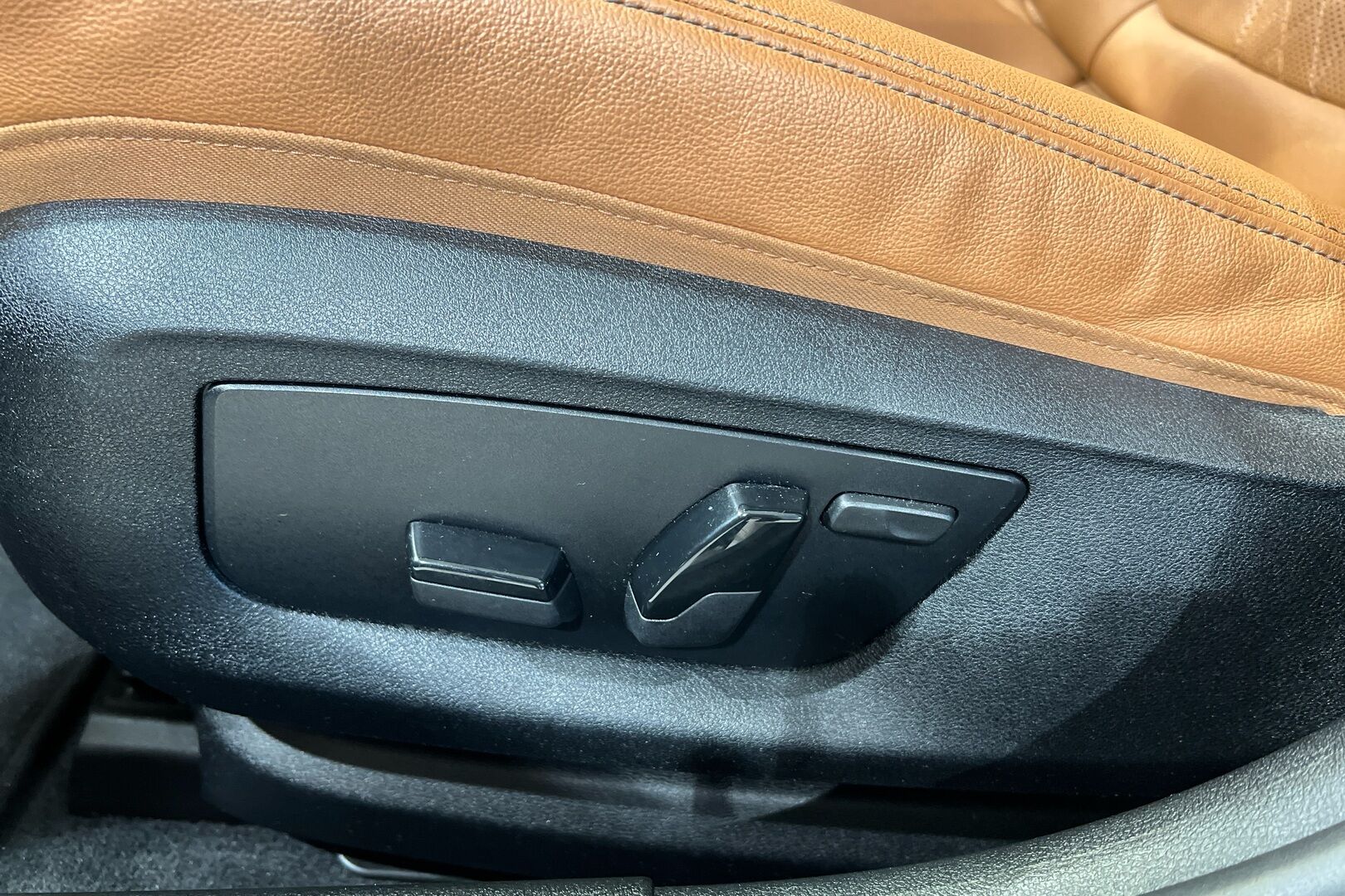 BMW 5-SARJA iso kuva 24