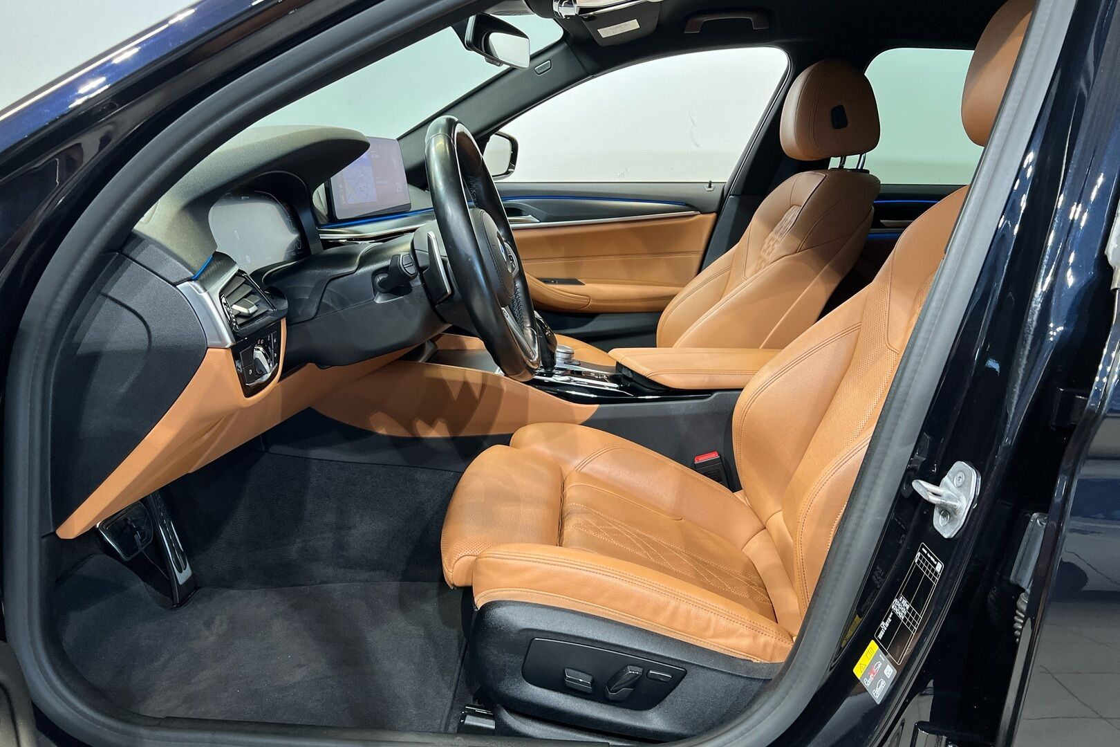 BMW 5-SARJA iso kuva 6