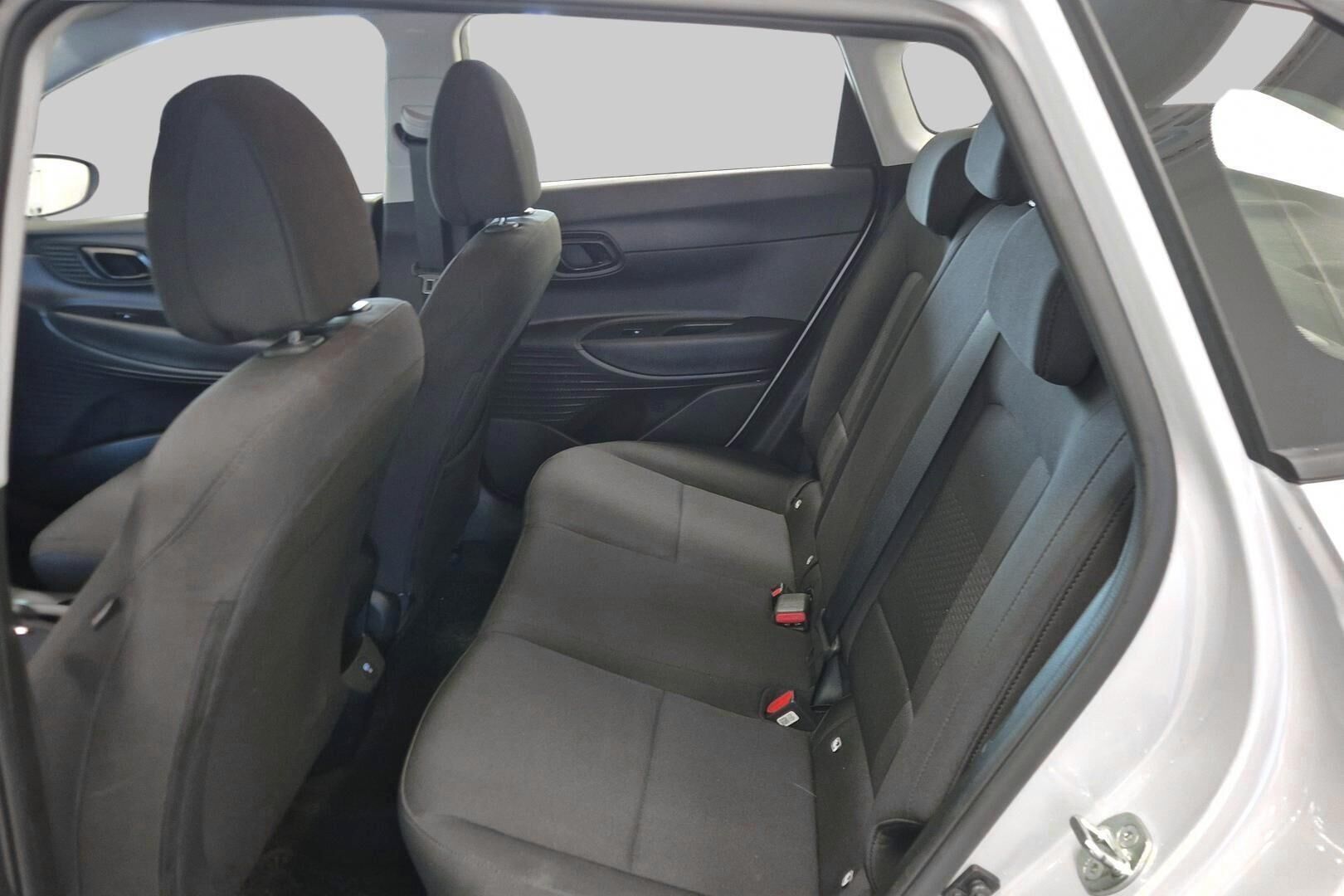 Hyundai i20 Hatchback iso kuva 10