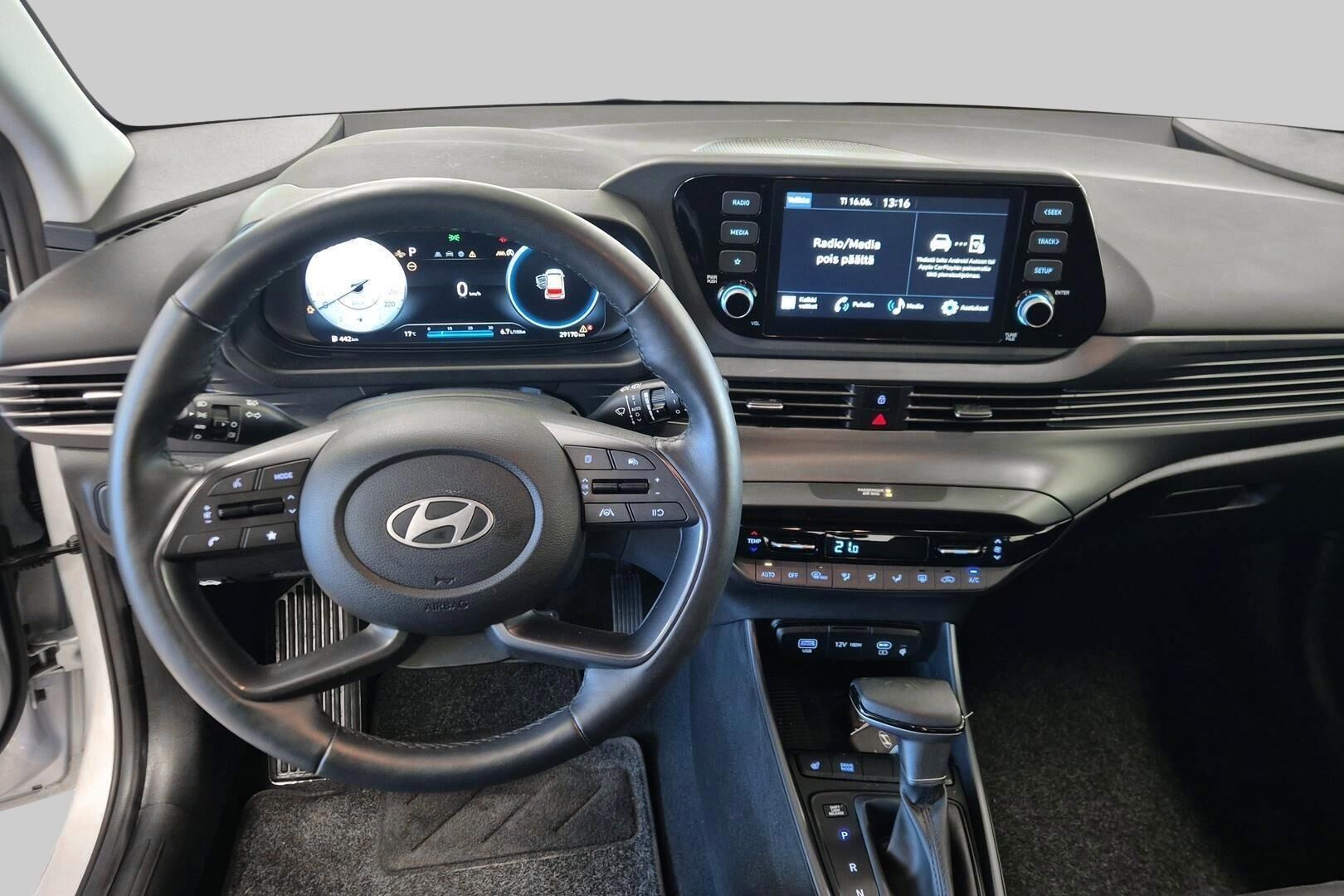 Hyundai i20 Hatchback iso kuva 24