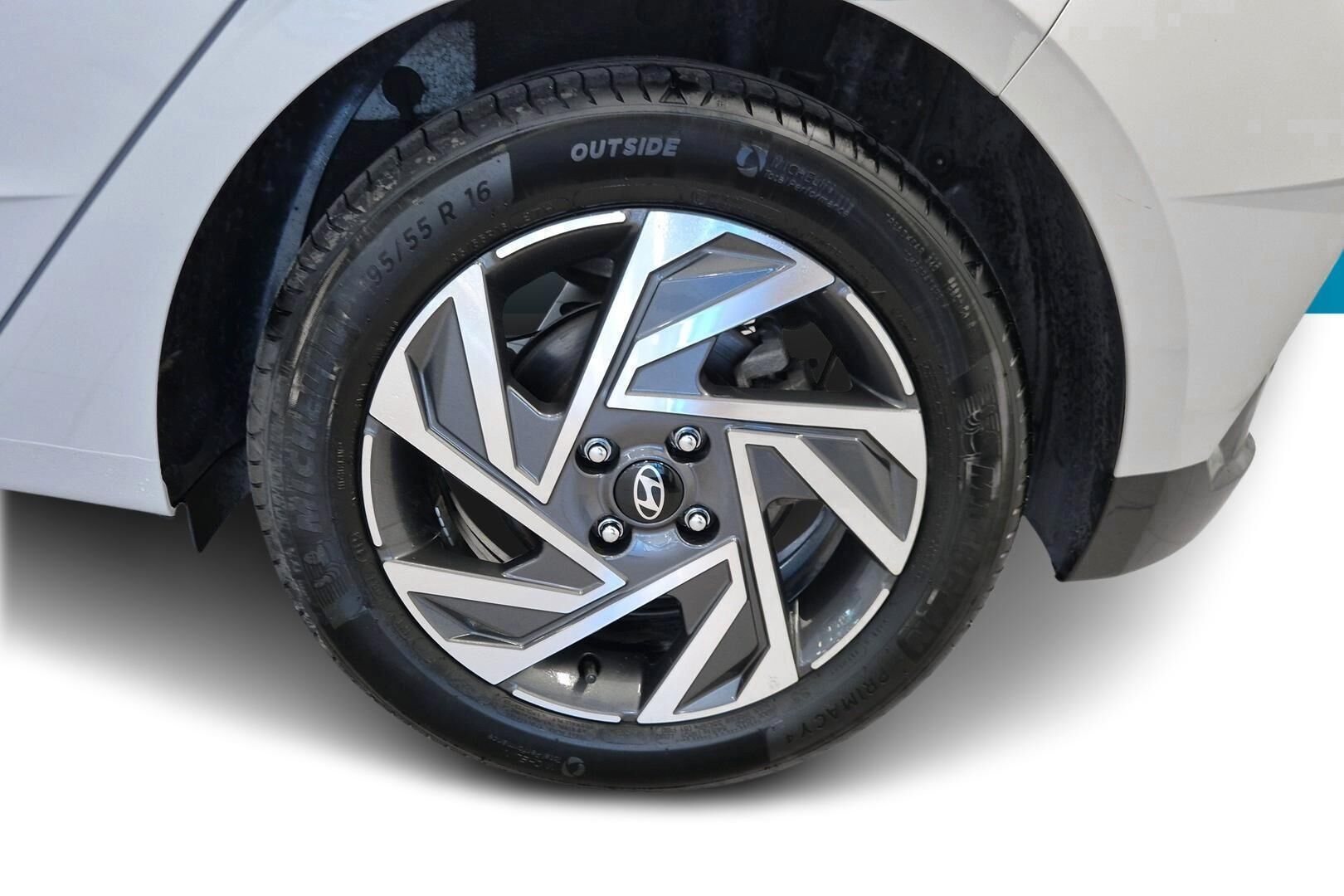 Hyundai i20 Hatchback iso kuva 12