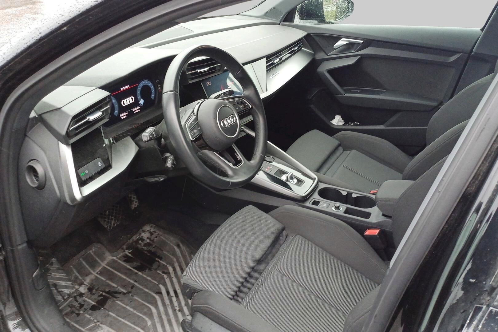 Audi A3 iso kuva 3