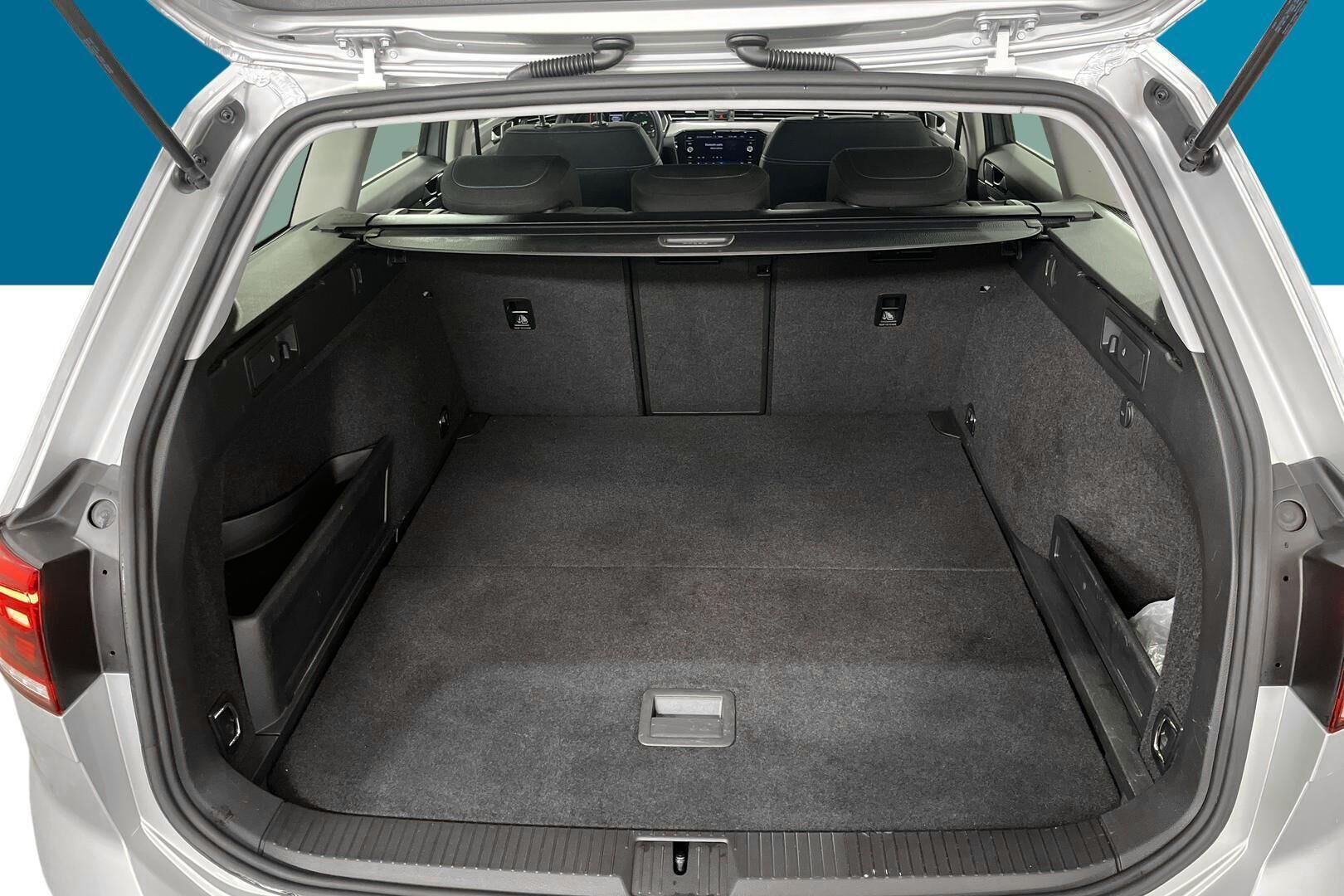 Volkswagen Passat iso kuva 15