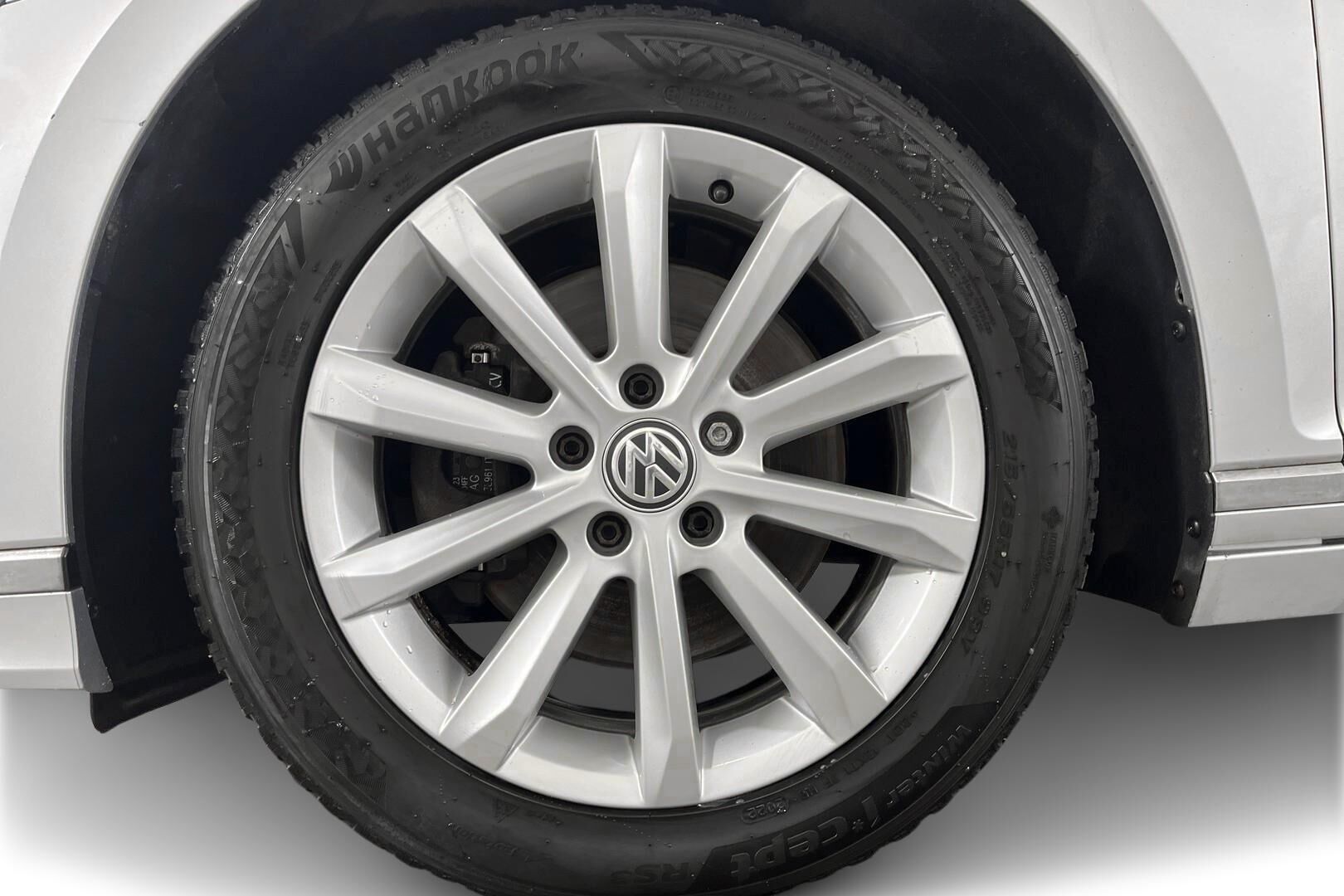 Volkswagen Passat iso kuva 11