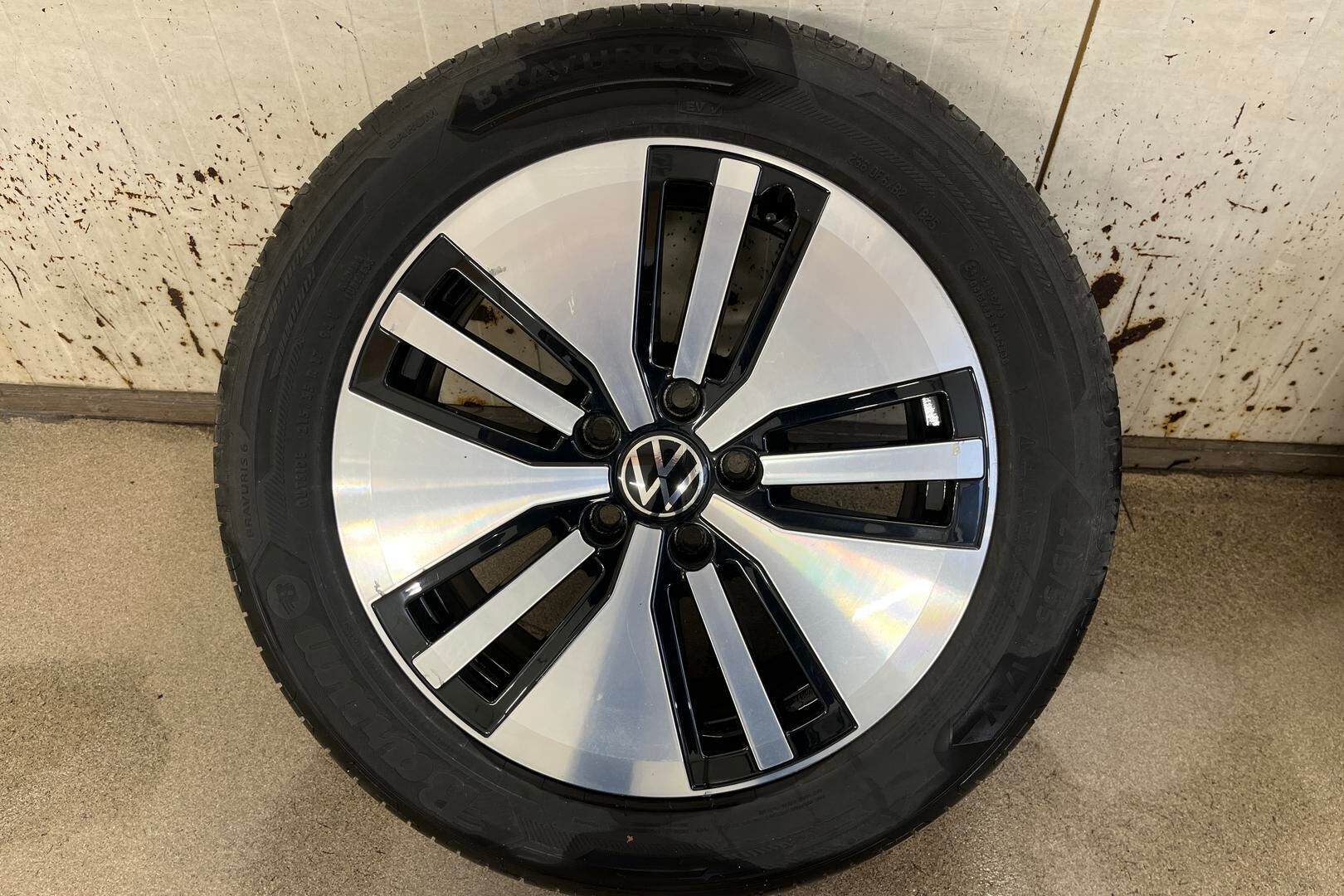 Volkswagen Passat iso kuva 12