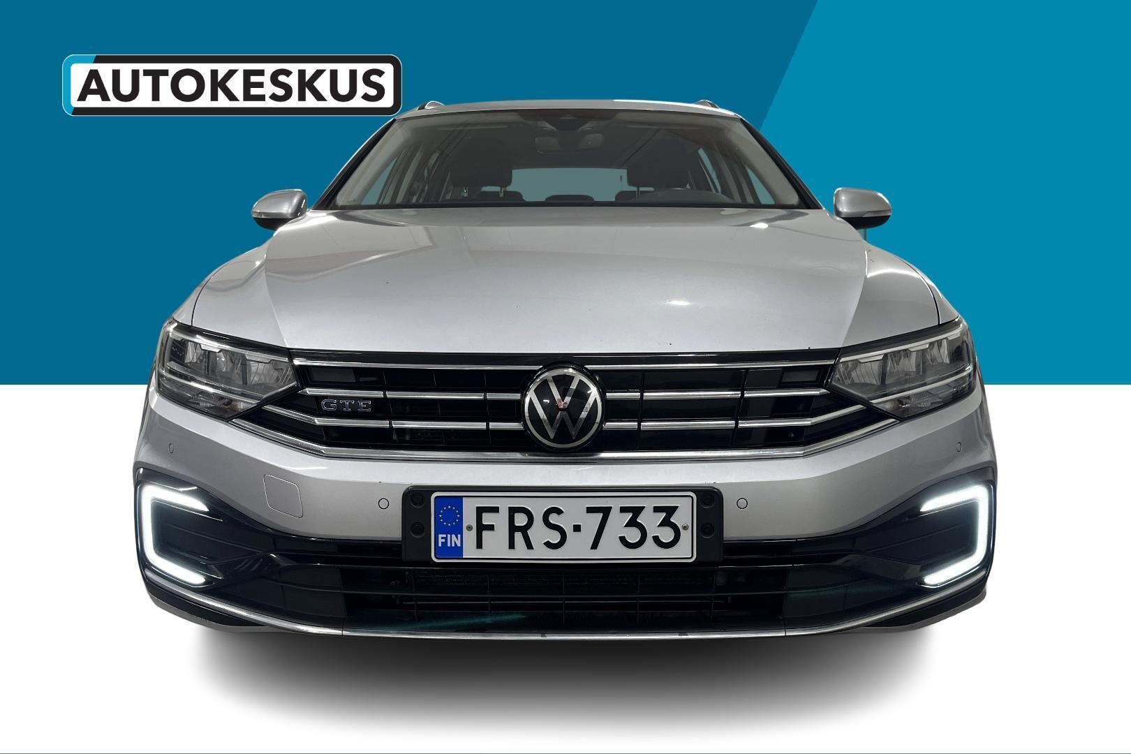 Volkswagen Passat iso kuva 2