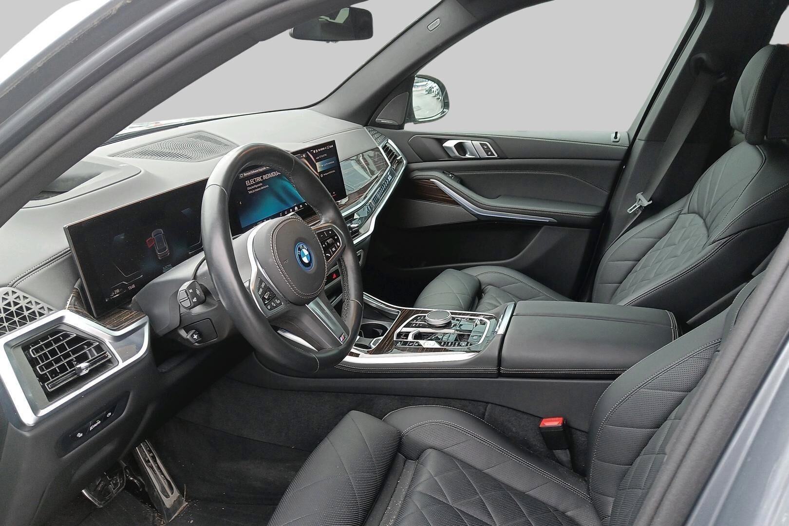 BMW X5 iso kuva 1