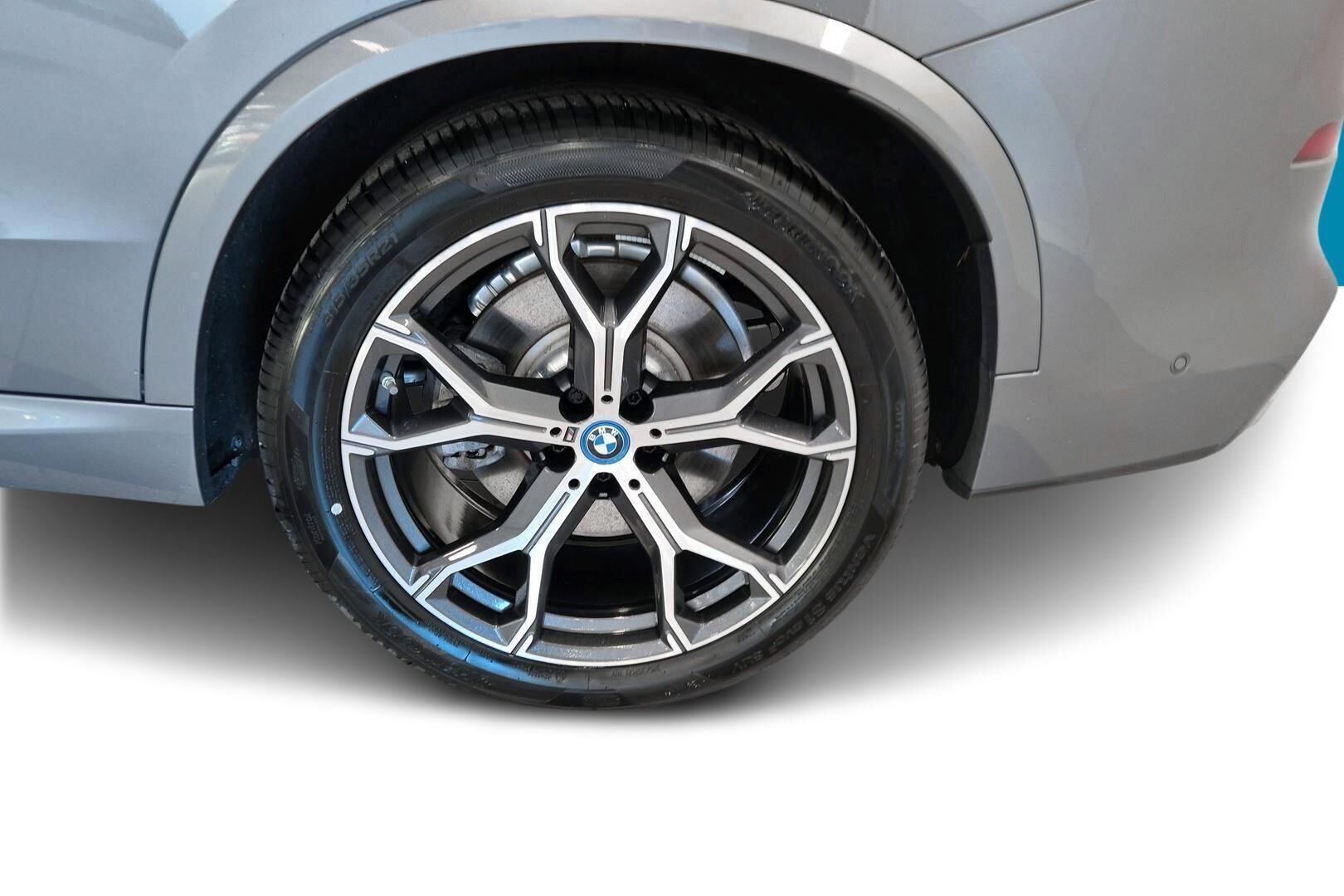 BMW X5 iso kuva 10