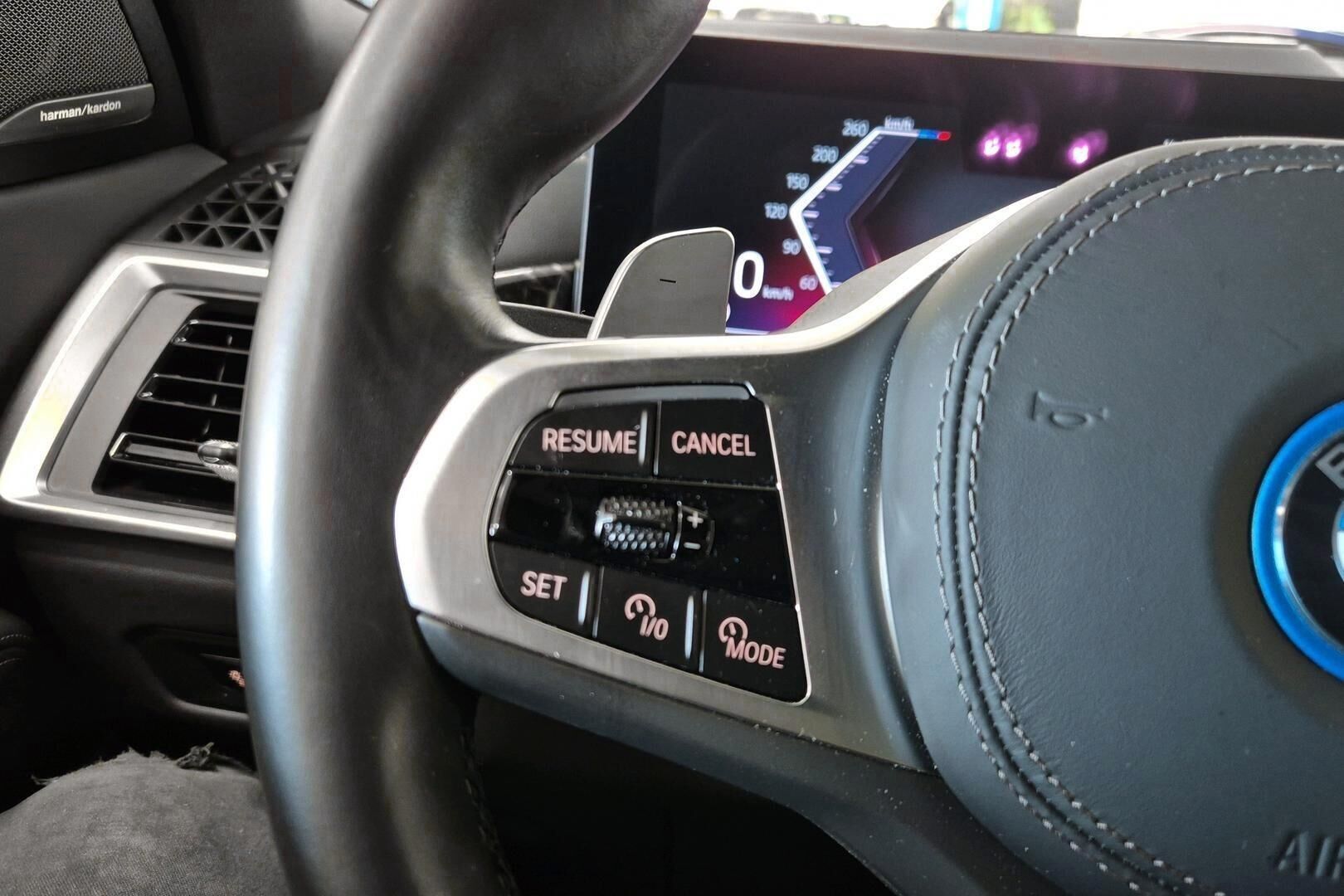 BMW X5 iso kuva 13