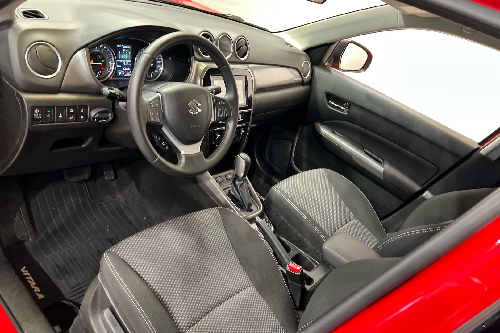 Suzuki Vitara iso kuva 12