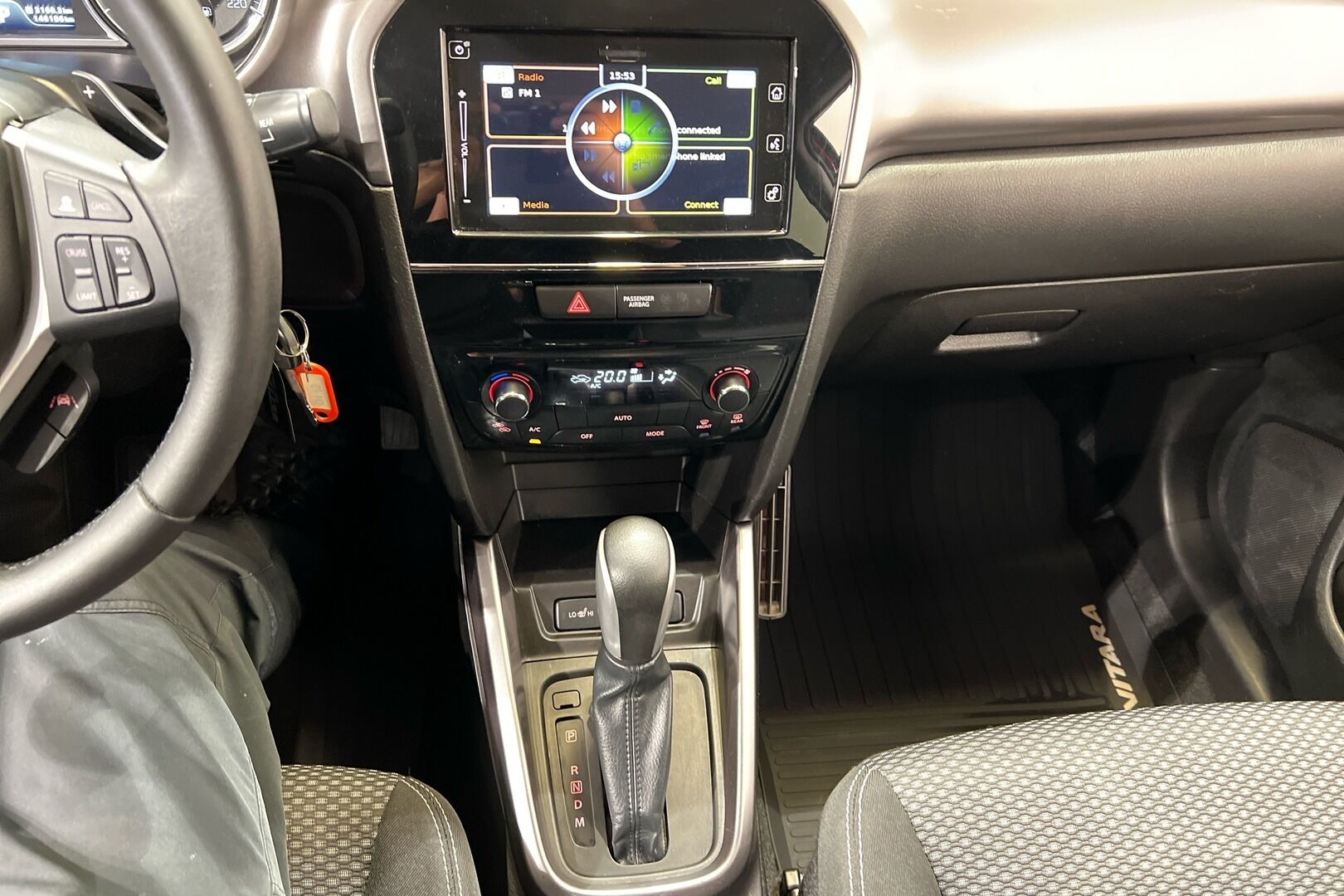 Suzuki Vitara iso kuva 19
