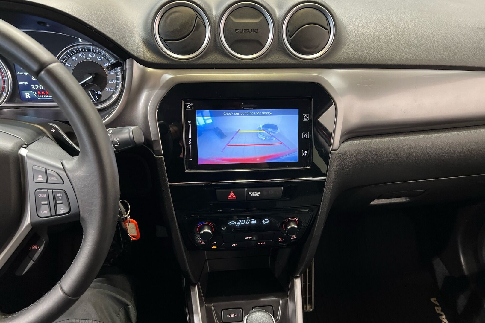 Suzuki Vitara iso kuva 22