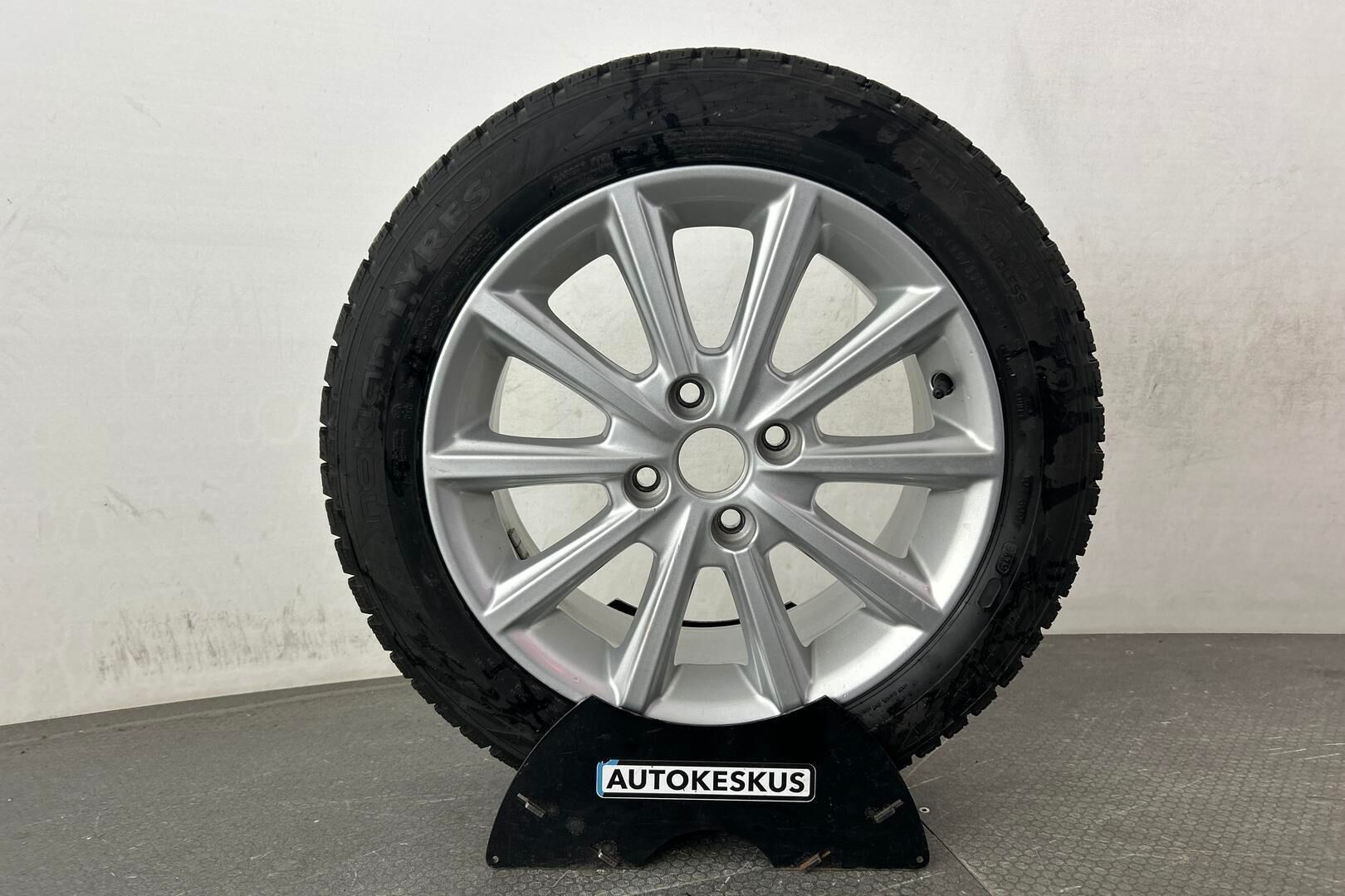 Ford Fiesta iso kuva 14