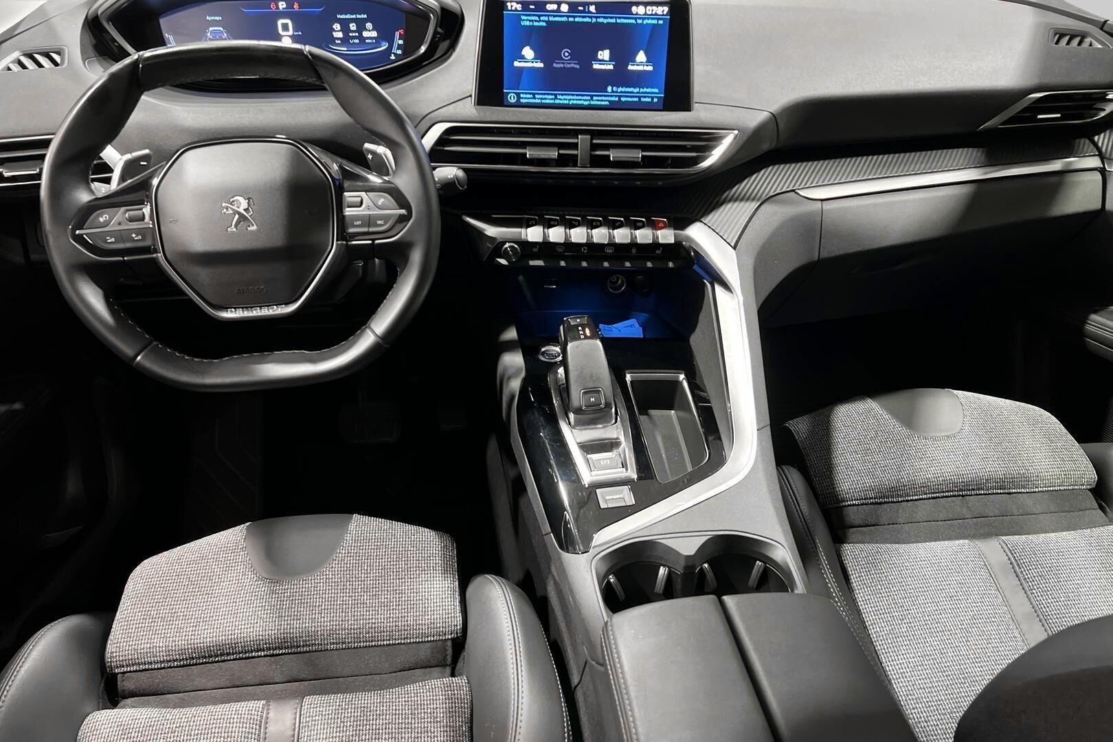 Peugeot 5008 iso kuva 11