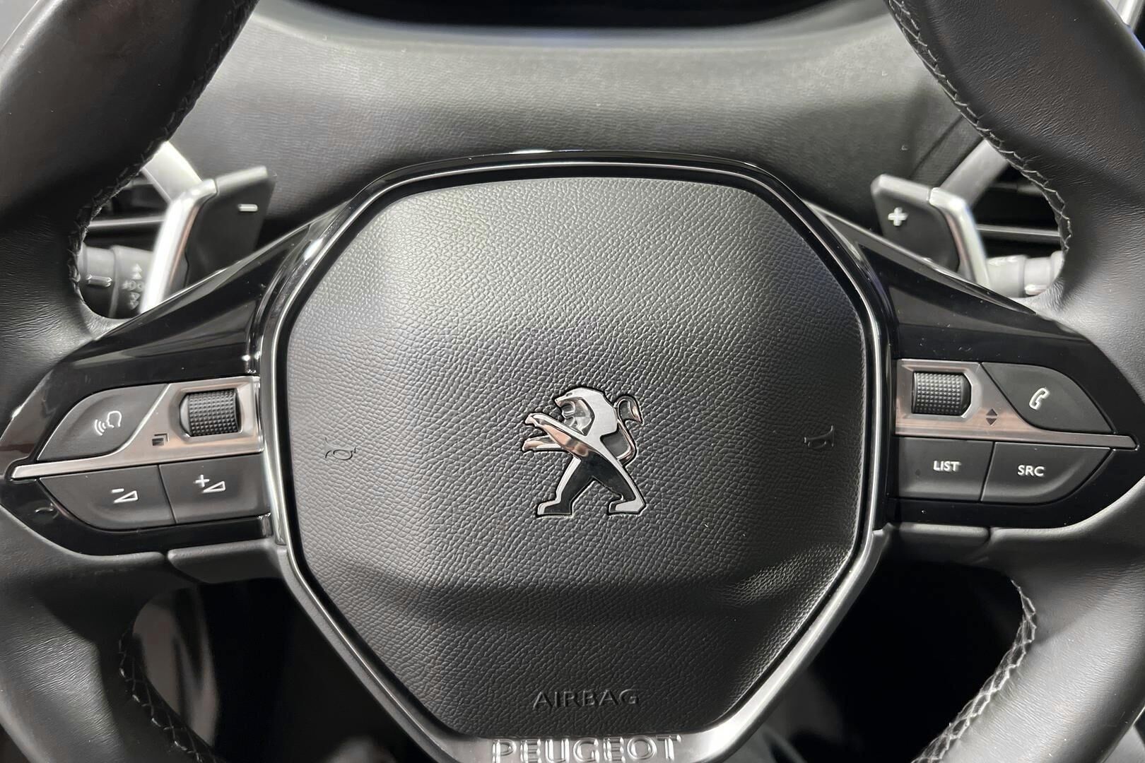 Peugeot 5008 iso kuva 16