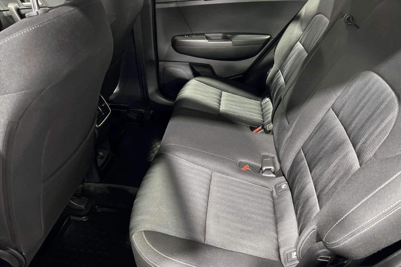Kia Sportage iso kuva 10