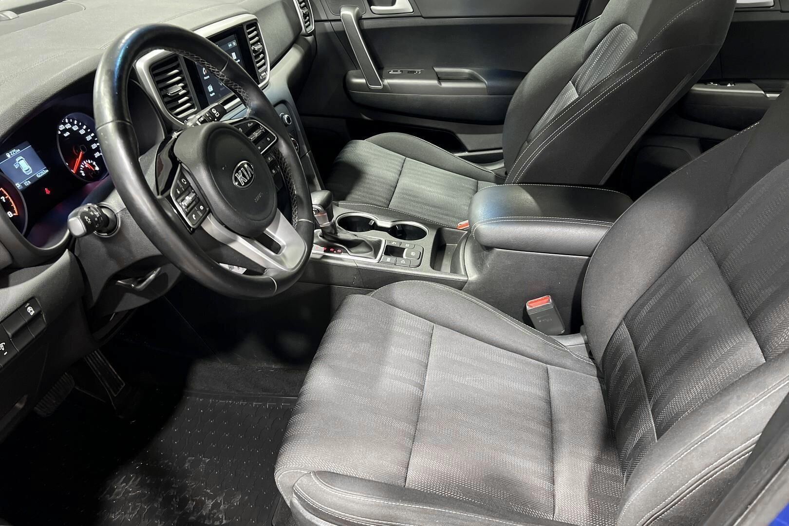 Kia Sportage iso kuva 9