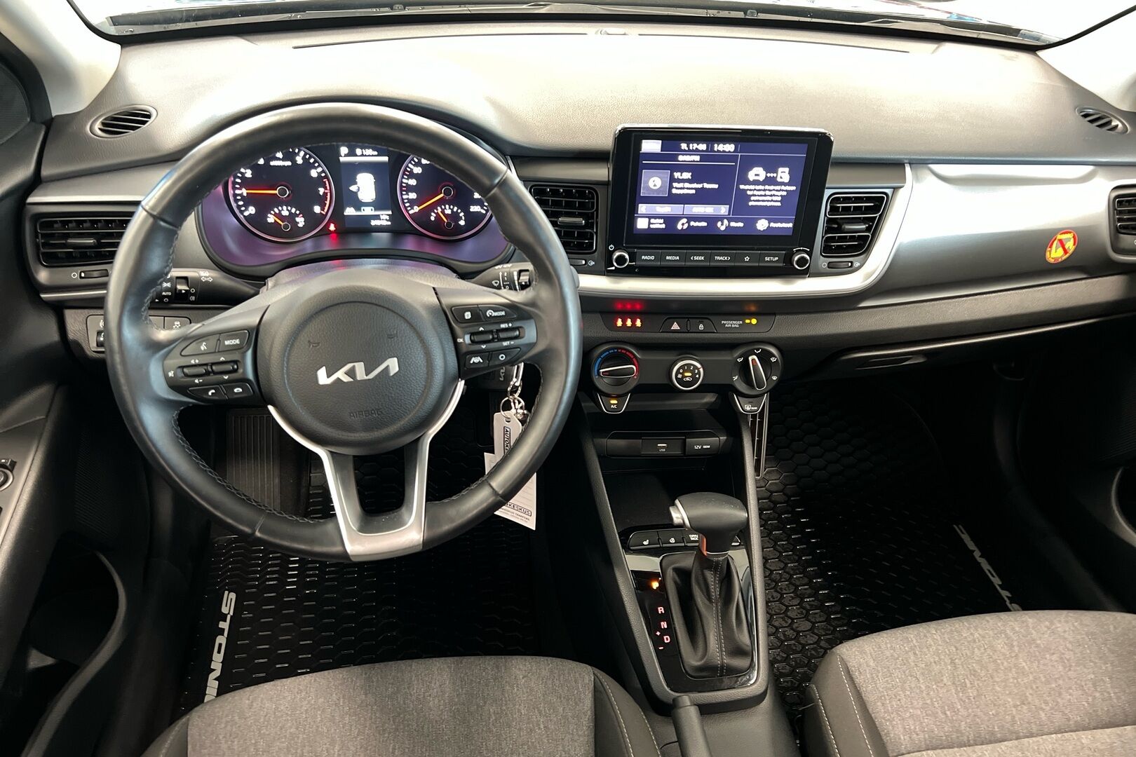Kia Stonic iso kuva 14