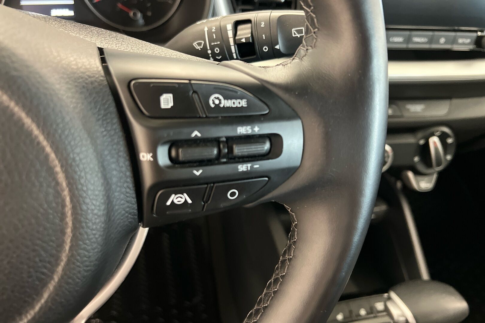Kia Stonic iso kuva 16