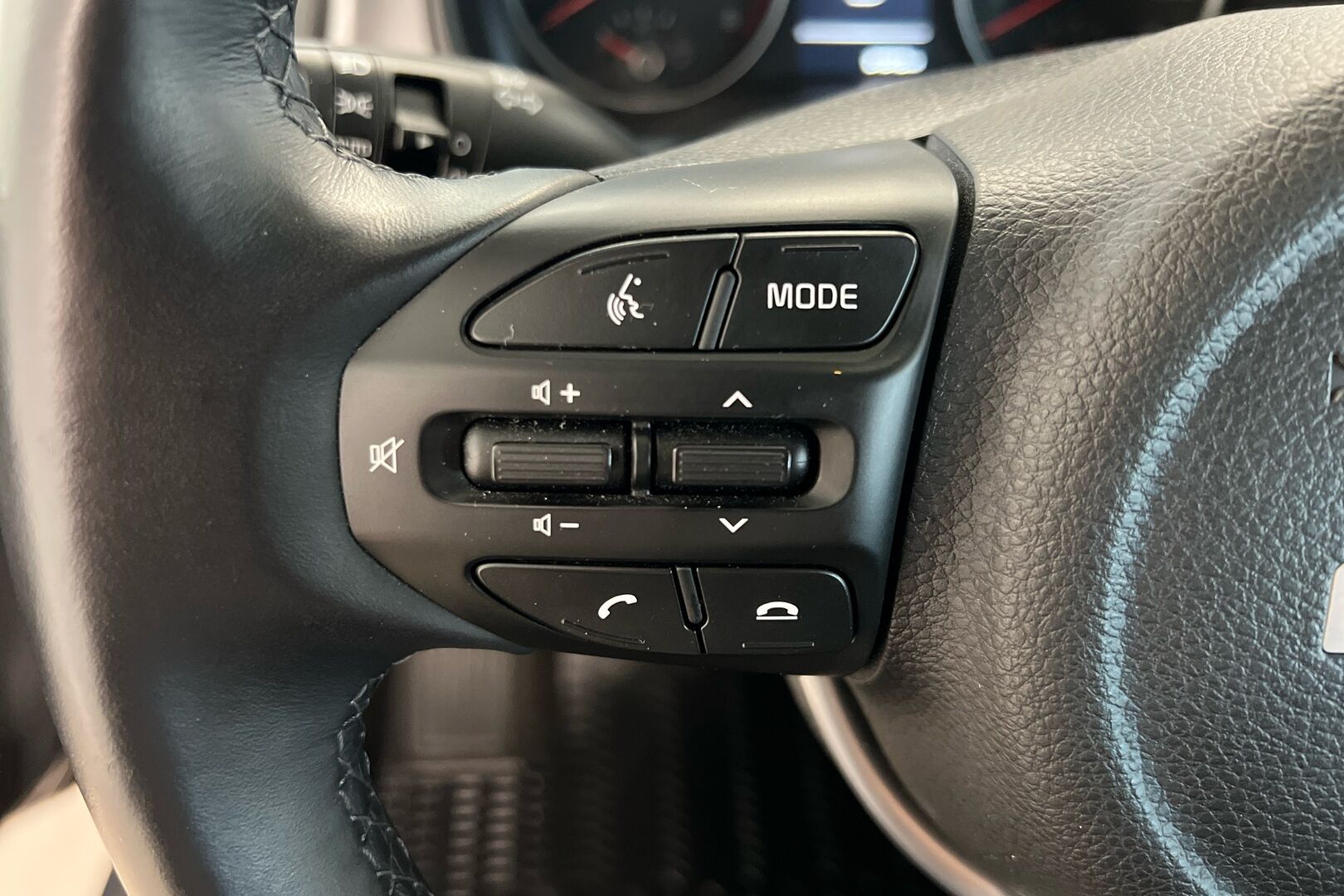Kia Stonic iso kuva 17