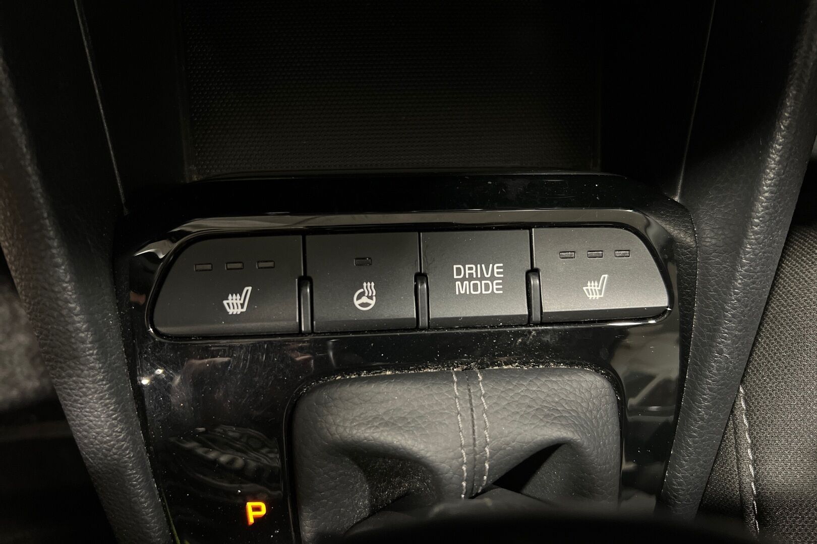 KIA Stonic iso kuva 7