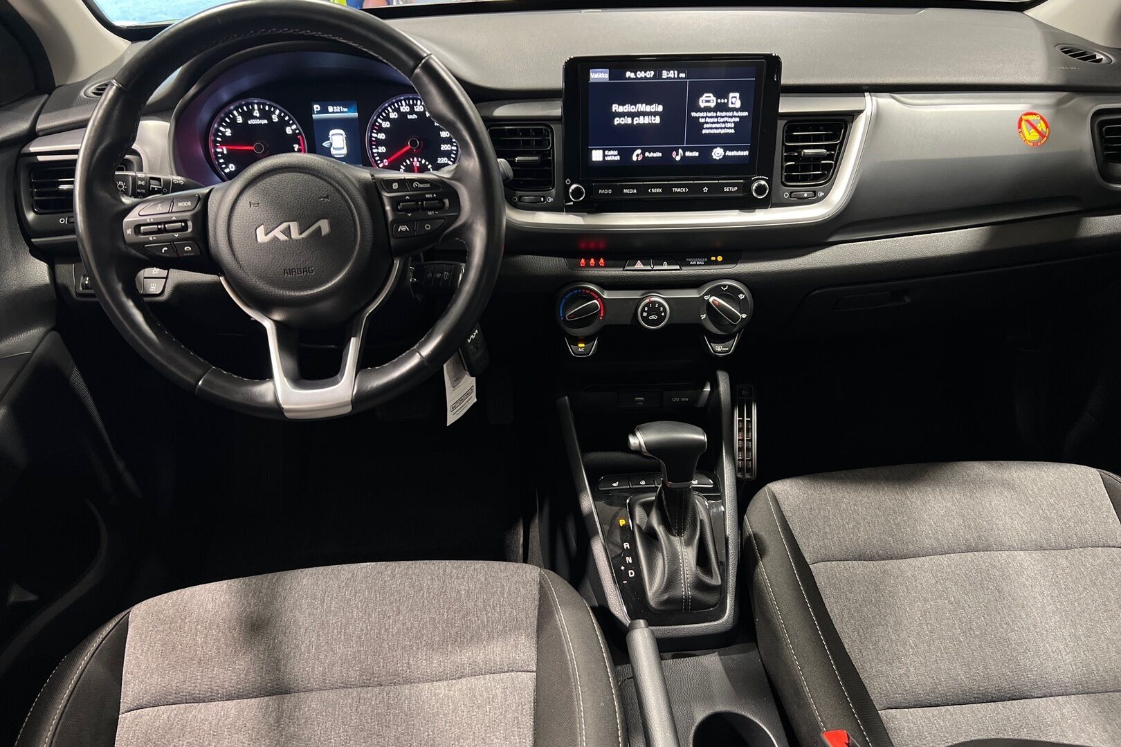 KIA Stonic iso kuva 8