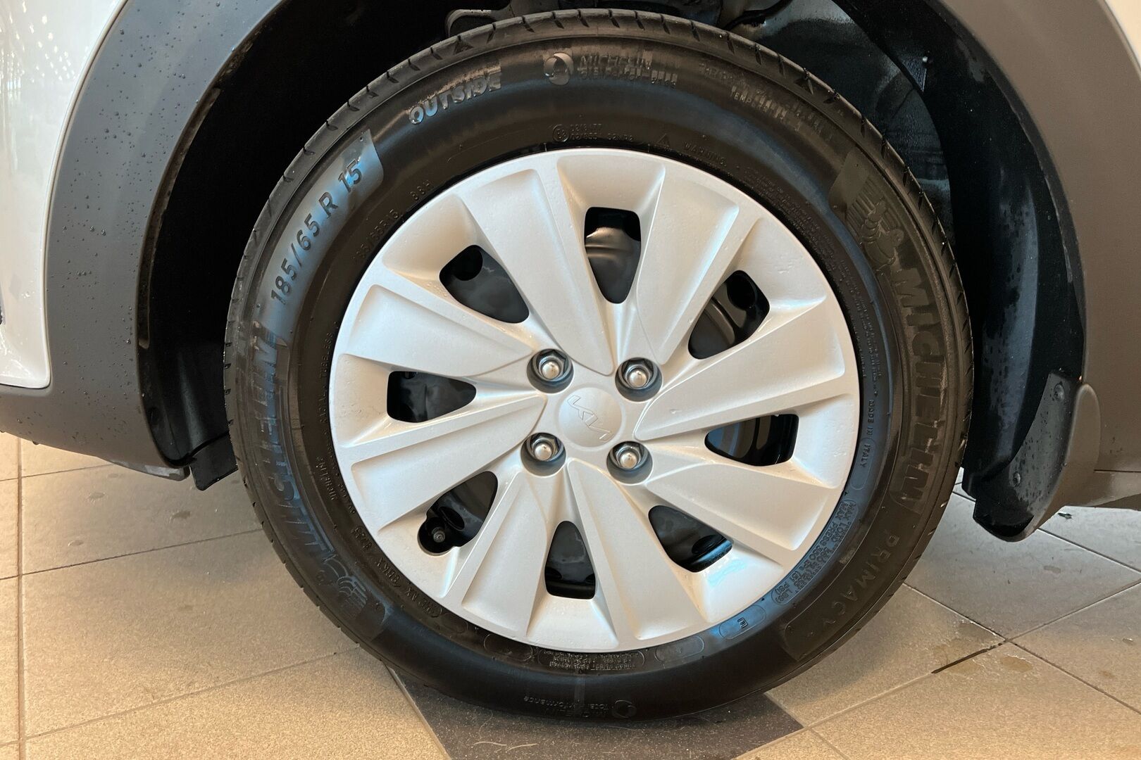 Kia Stonic iso kuva 10