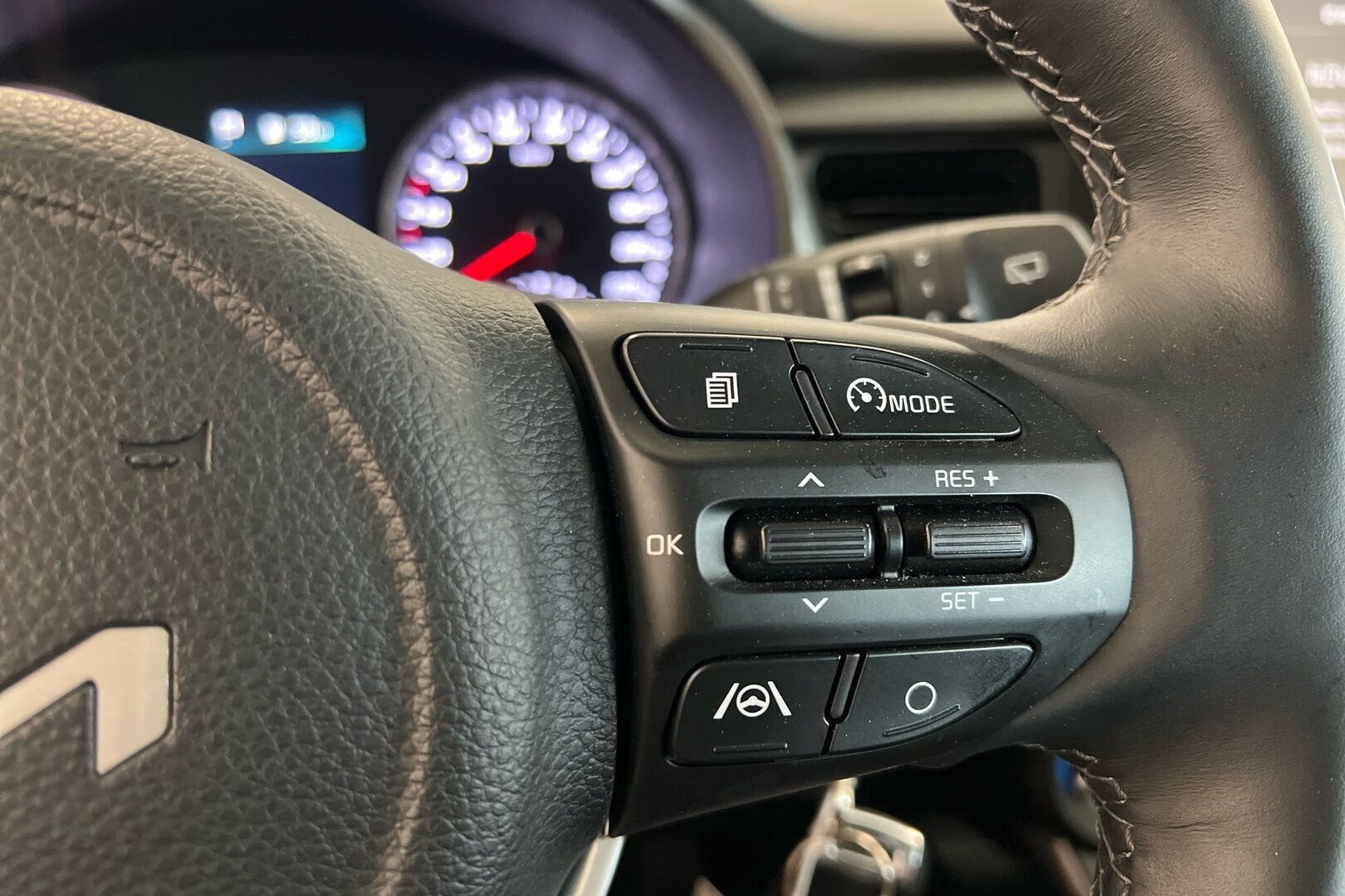 Kia Stonic iso kuva 15