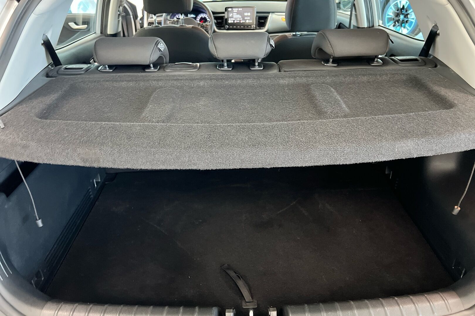 Kia Stonic iso kuva 9