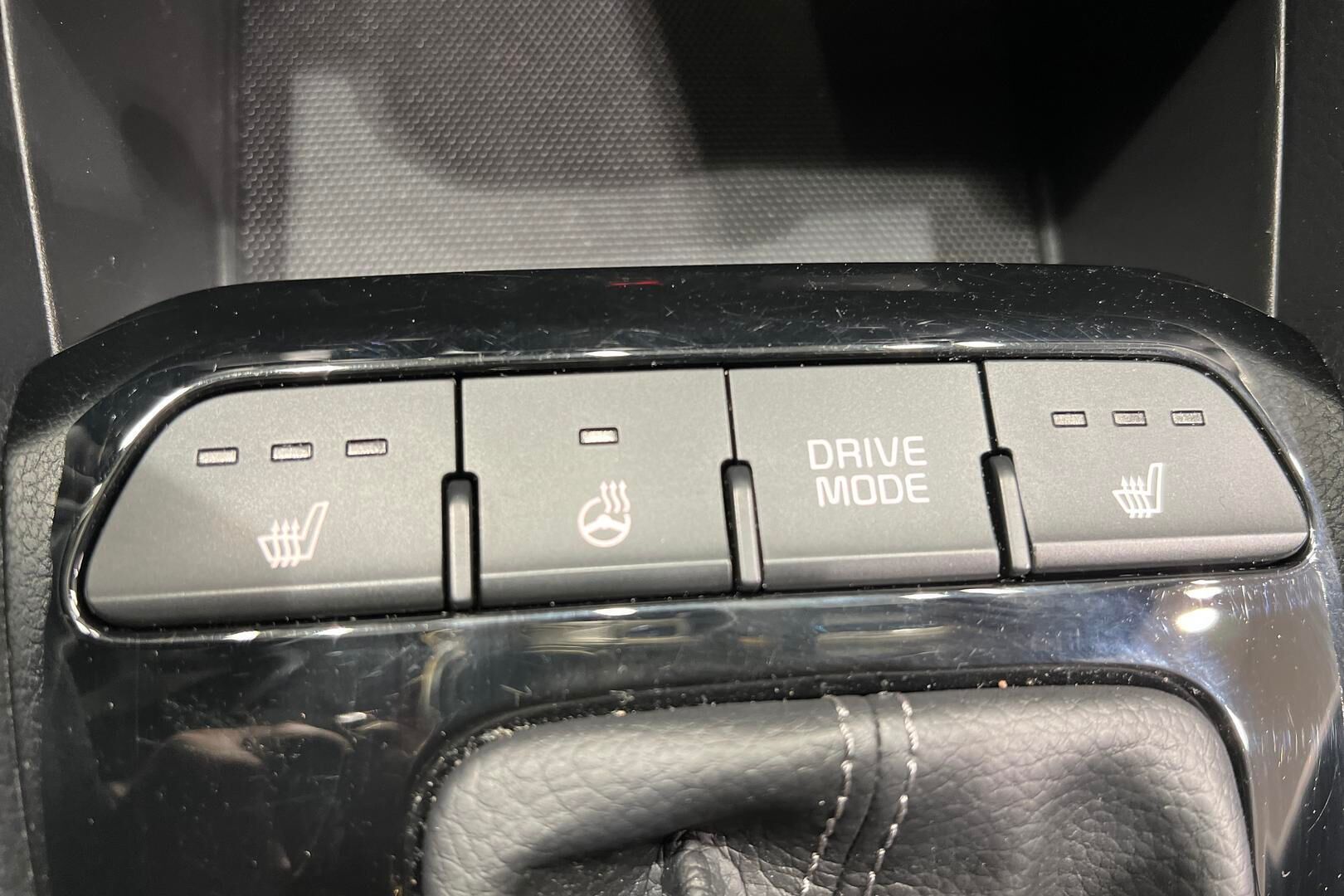 Kia Stonic iso kuva 15