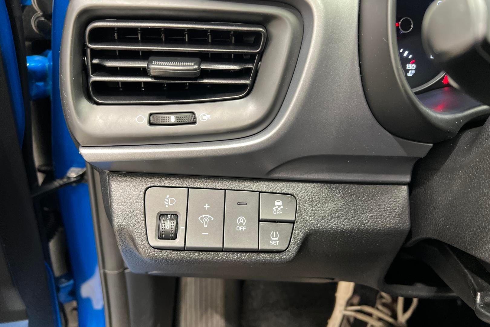 Kia Stonic iso kuva 20