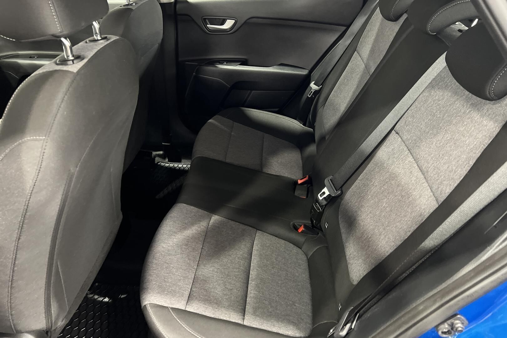 KIA Stonic iso kuva 9