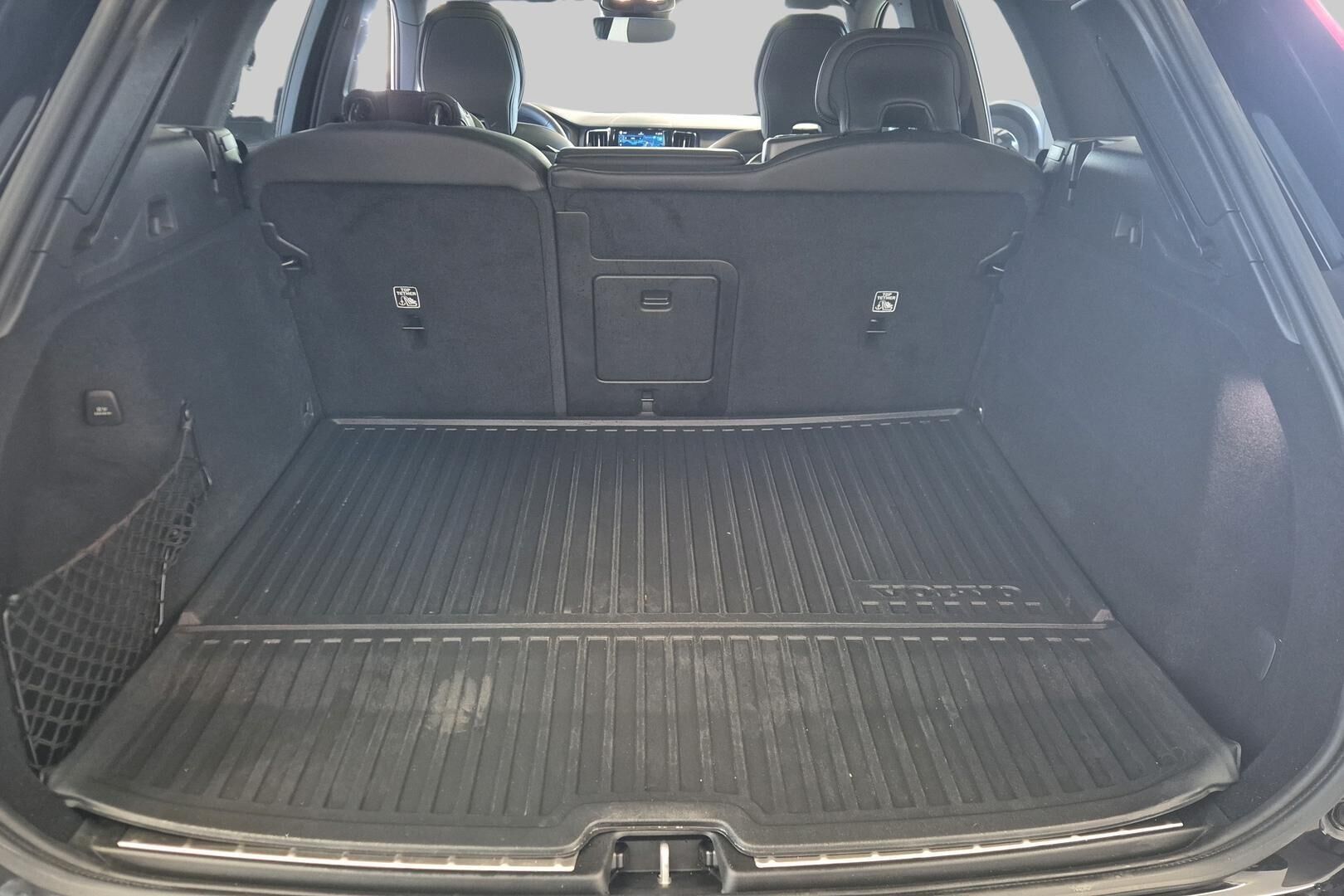 Volvo XC60 iso kuva 12