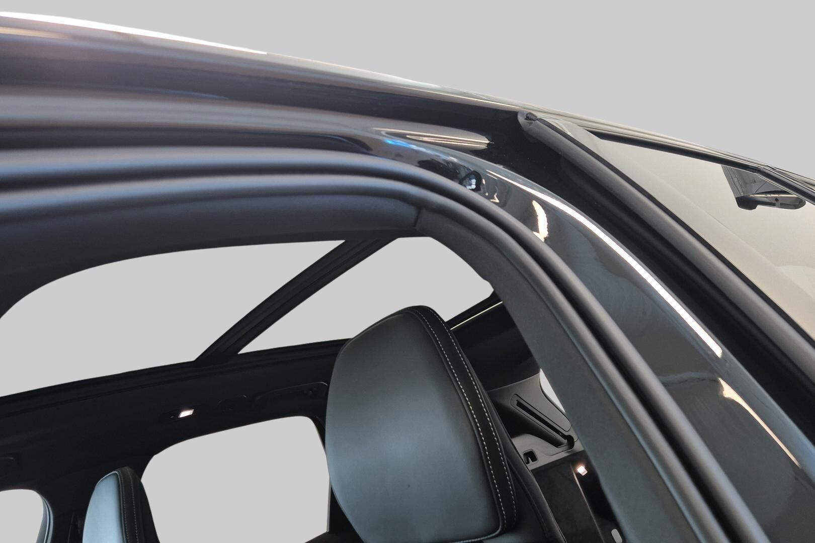 Volvo XC60 iso kuva 23
