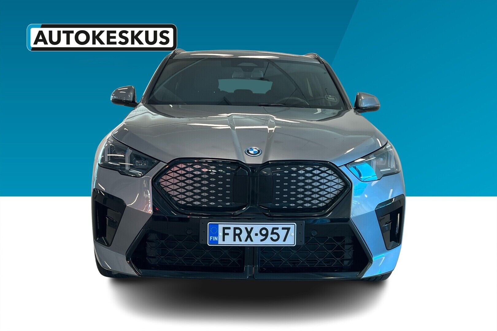 BMW iX2 iso kuva 3