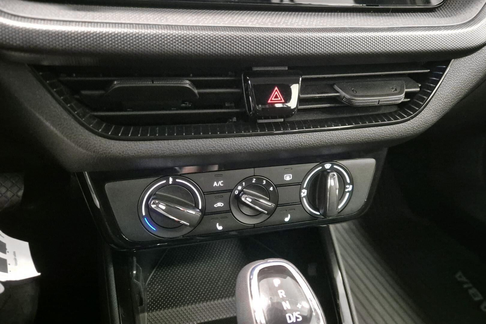 Skoda Fabia iso kuva 15