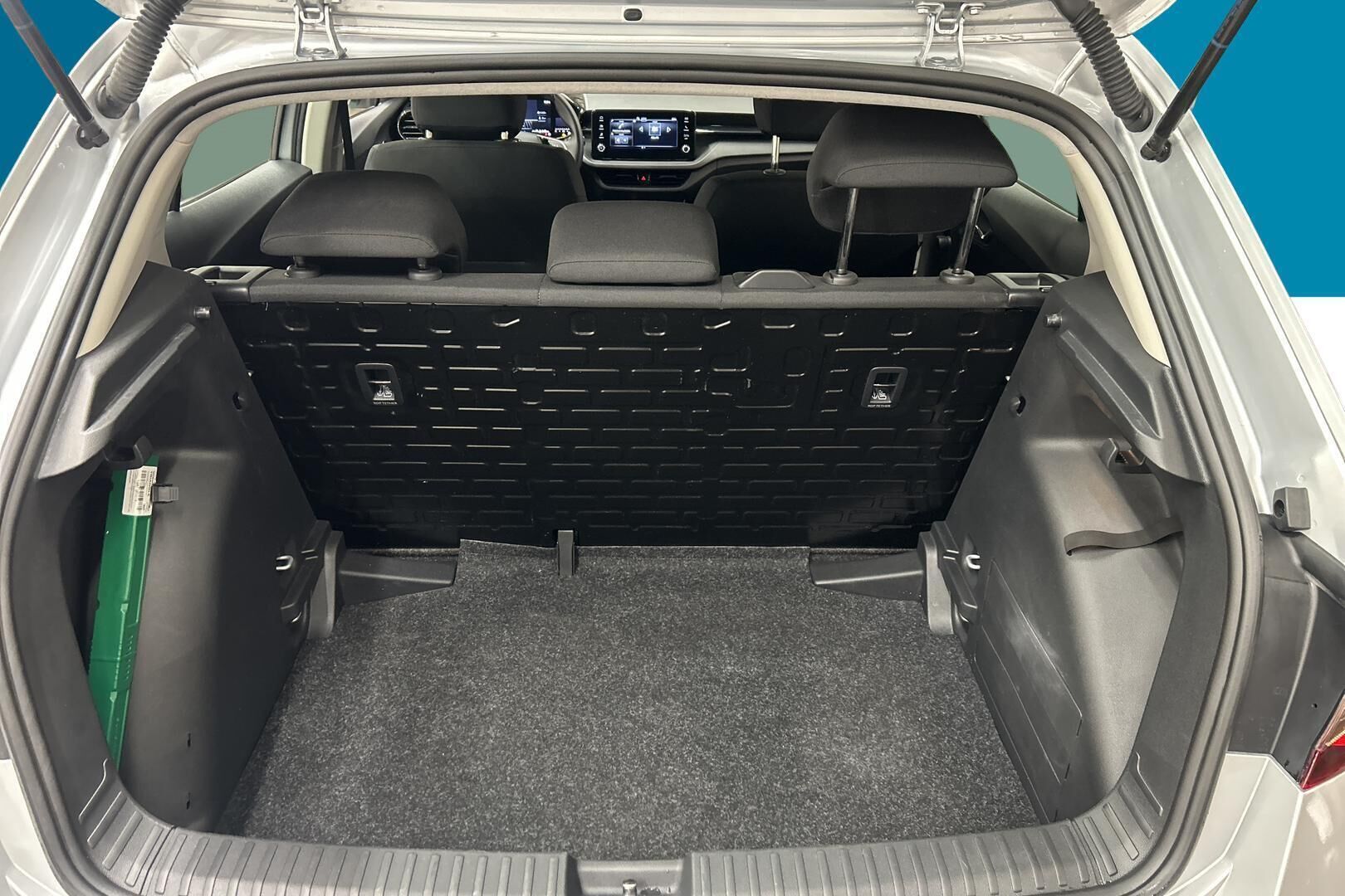 Skoda Fabia iso kuva 10